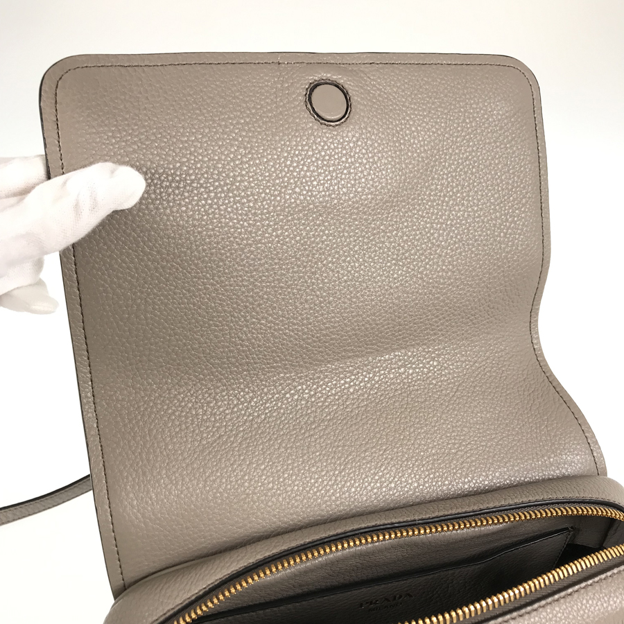 セール★PRADA★1BD163 PRADA☆セール！フラップ付きレザーショルダーバック 1BD163