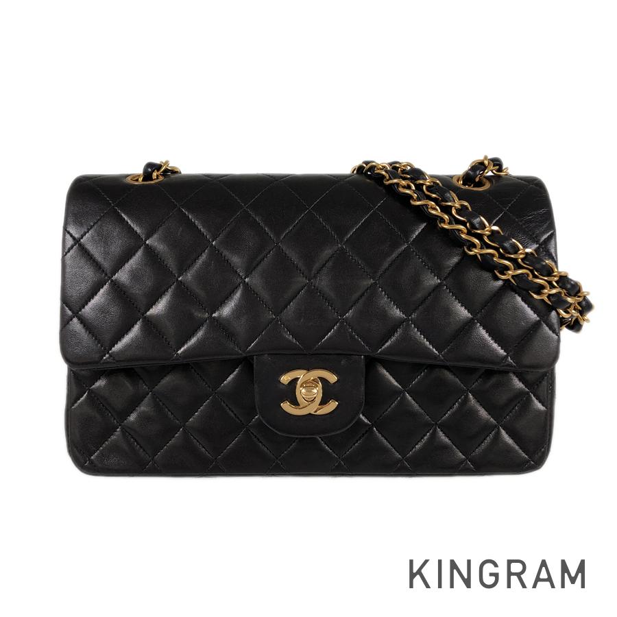 CHANEL Matelasse Shoulder bag