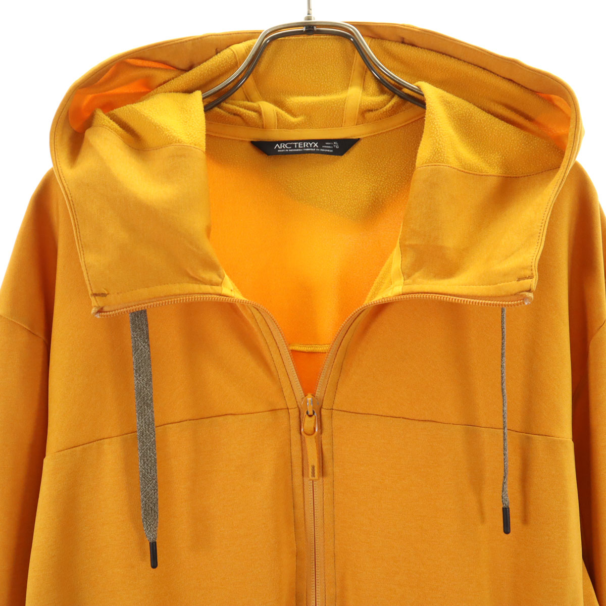 RIM.ARK Largish hoody tops ¥22,000 RIM.ARK（リムアーク）の「High hood knit tops（ニット