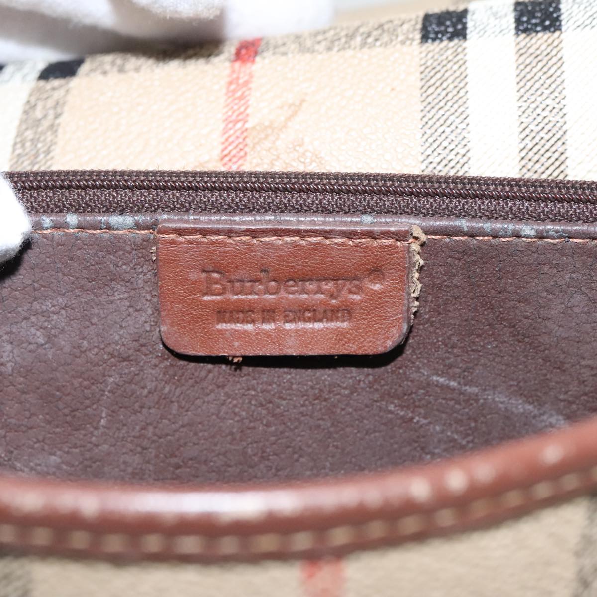 美品✨　BURBERRY　マネークリップ　ノバチェック　レザー　ロゴ型押し Burberrys Nova Check Shoulder Bag PVC Leather Beige Gold