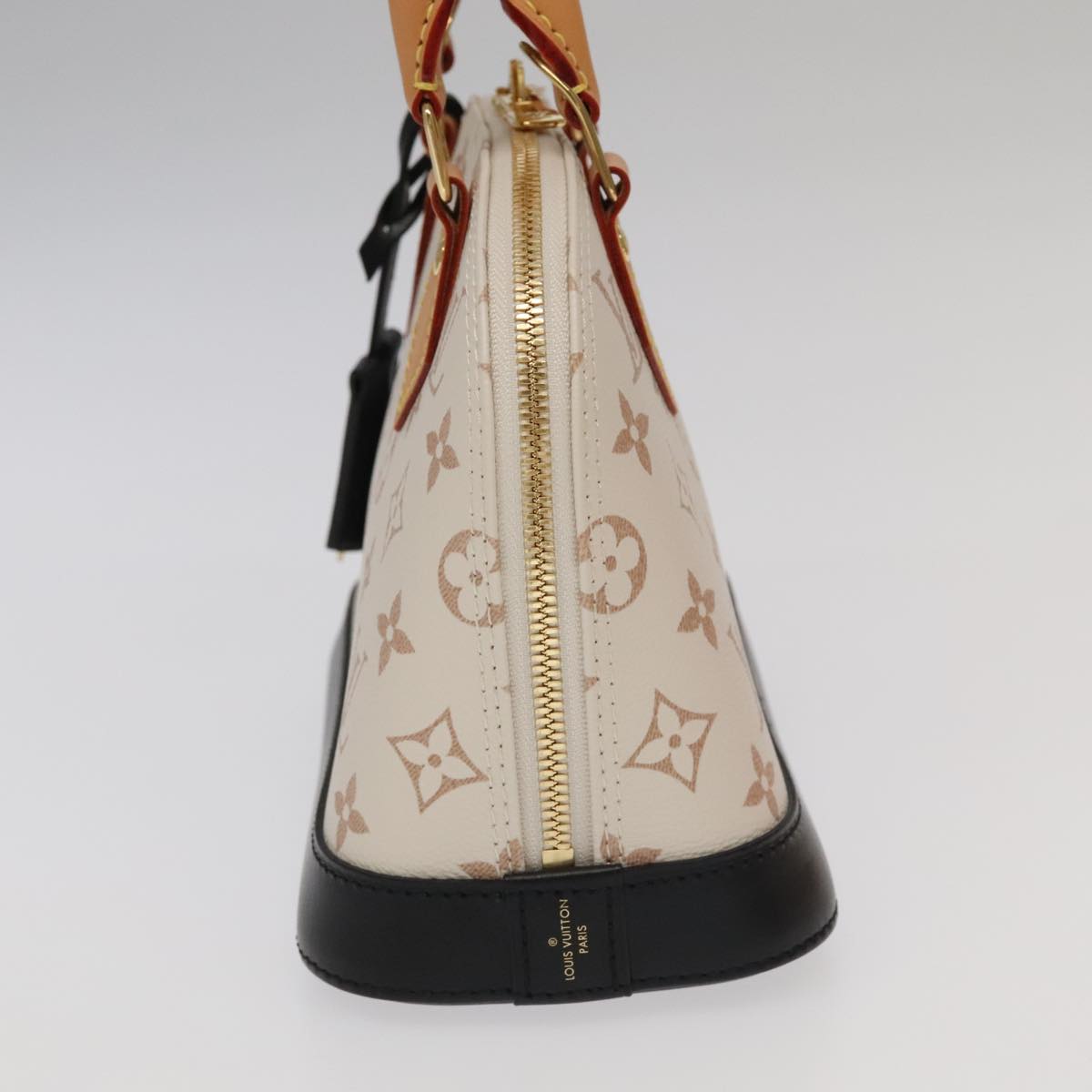 ルイヴィトン　LOUIS VUITTON アルマbb Alma BB Monogram - Women - Handbags | LOUIS VUITTON ®