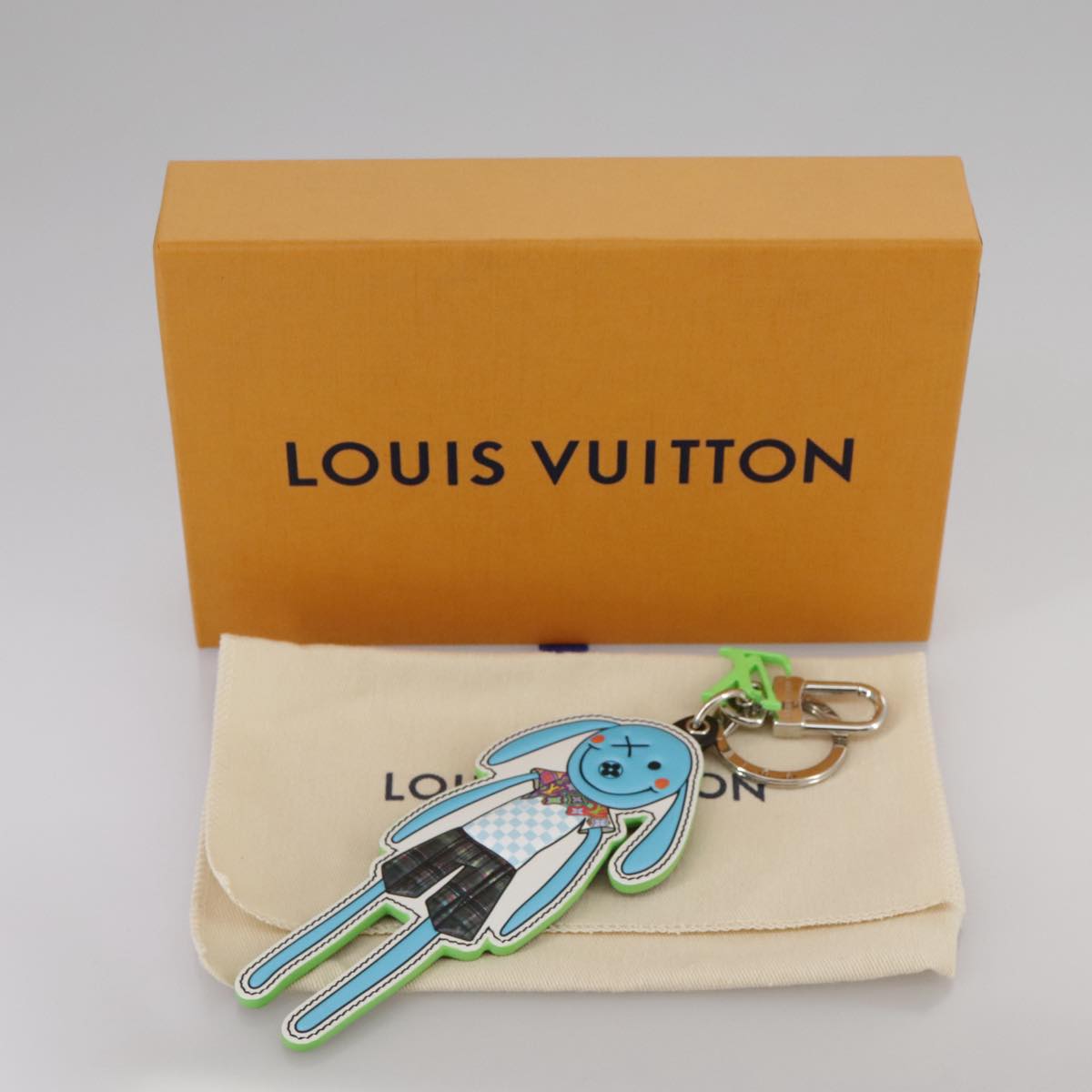 LOUIS VUITTON ブルー キーホルダー LOUIS VUITTON Porte Cles LV Rabbit Key Ring Leather Blue