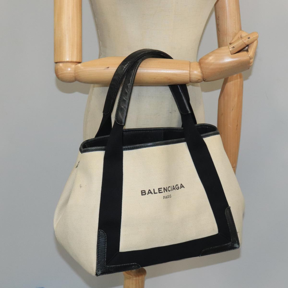 BALENCIAGA トートバッグ スモール レザー バッグ NAVY CABAS S 楽天市場】BALENCIAGA バレンシアガ トートバッグ NAVY CABAS S