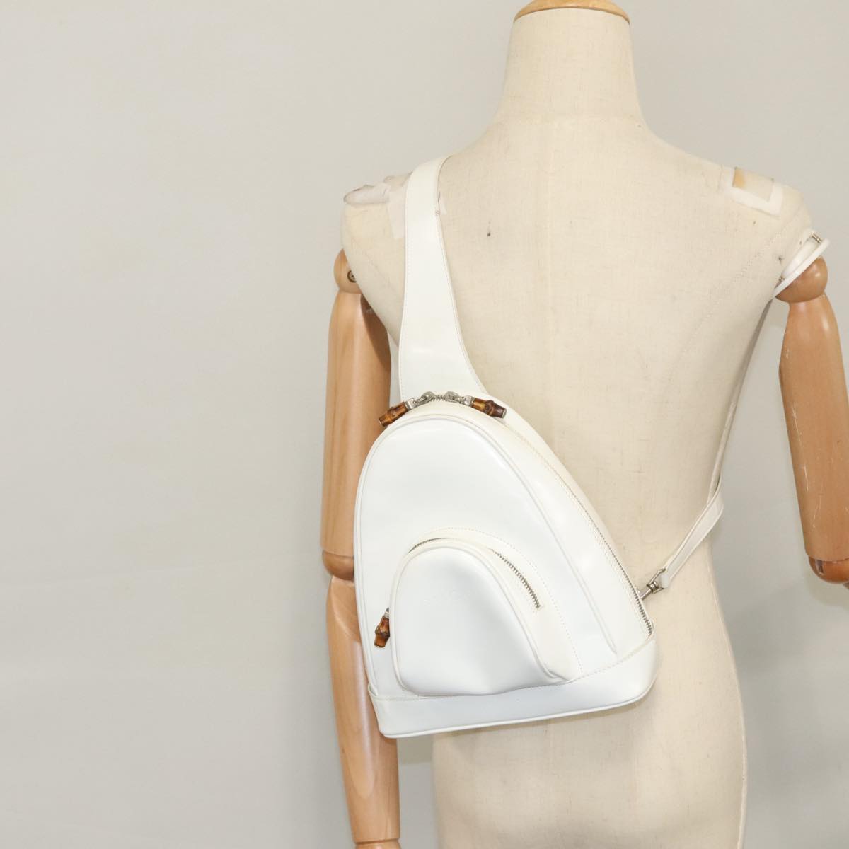 GUCCI Authentic White Leather Bamboo Backpack Bamboo leather backpack Gucci White in Leather - 41564026 main image 2