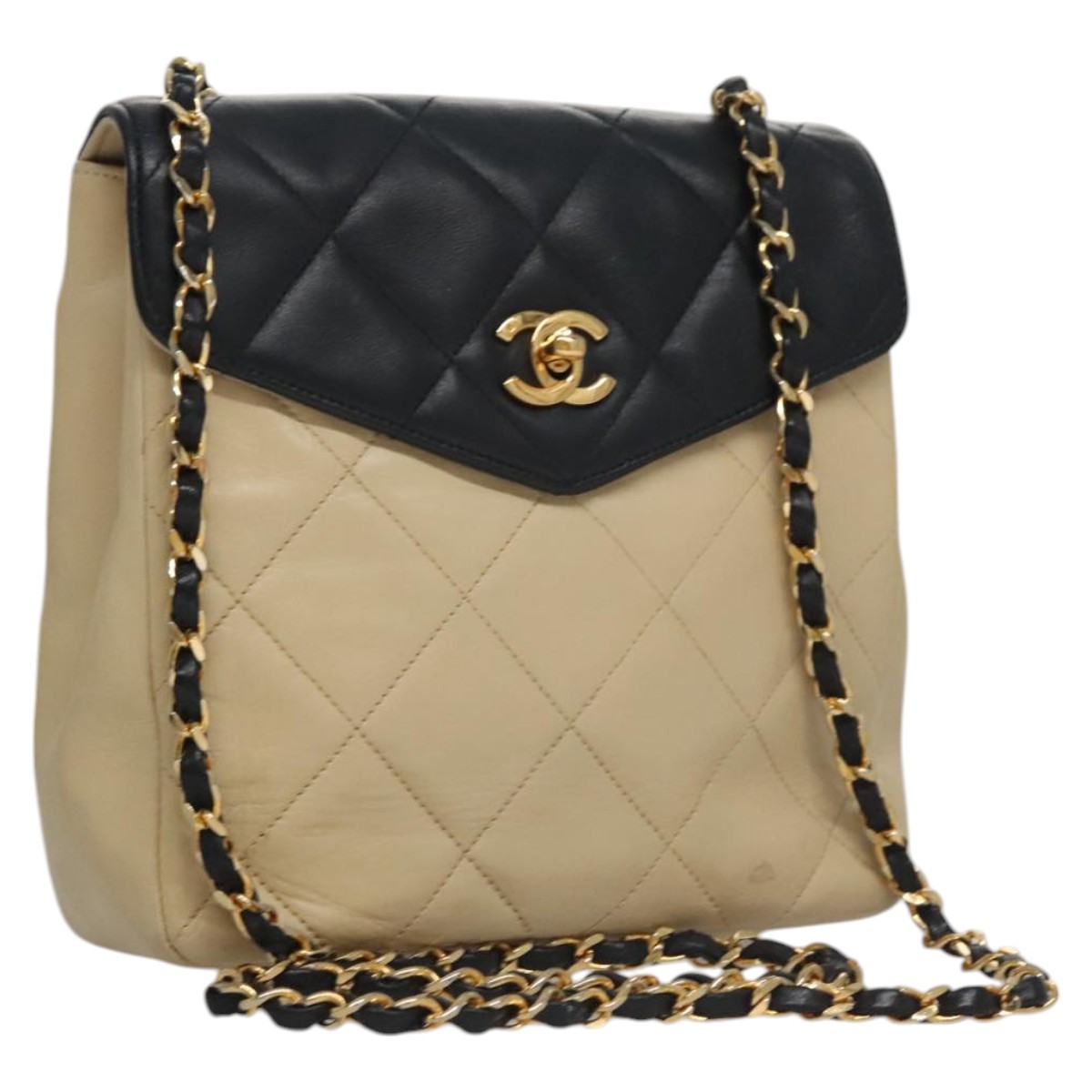 CHANEL Matelasse Chain Shoulder Bag Lamb Skin Beige Gold black CC Auth 106446