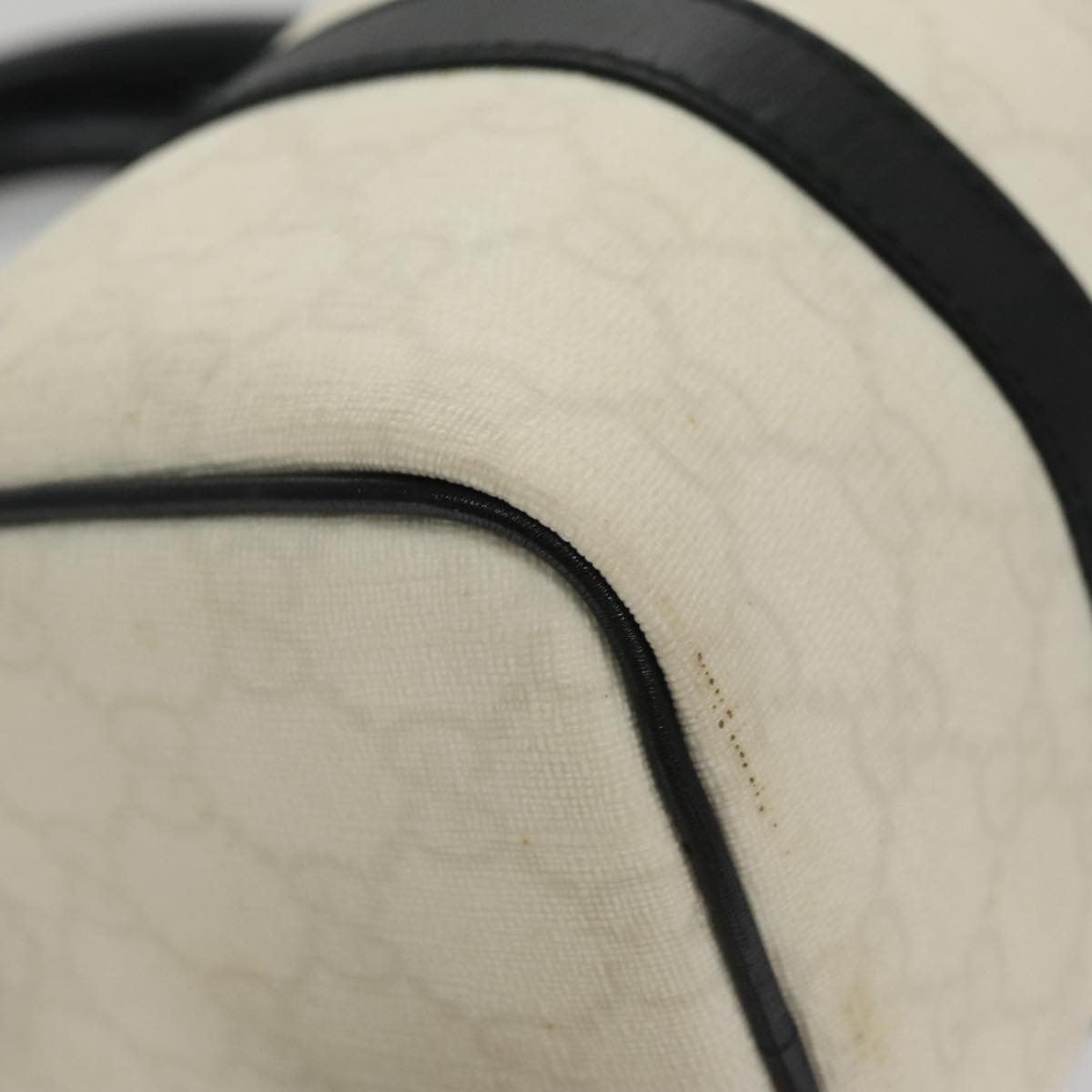 GUCCI GG Supreme Hand Bag PVC Gold White 193604 Auth 107488