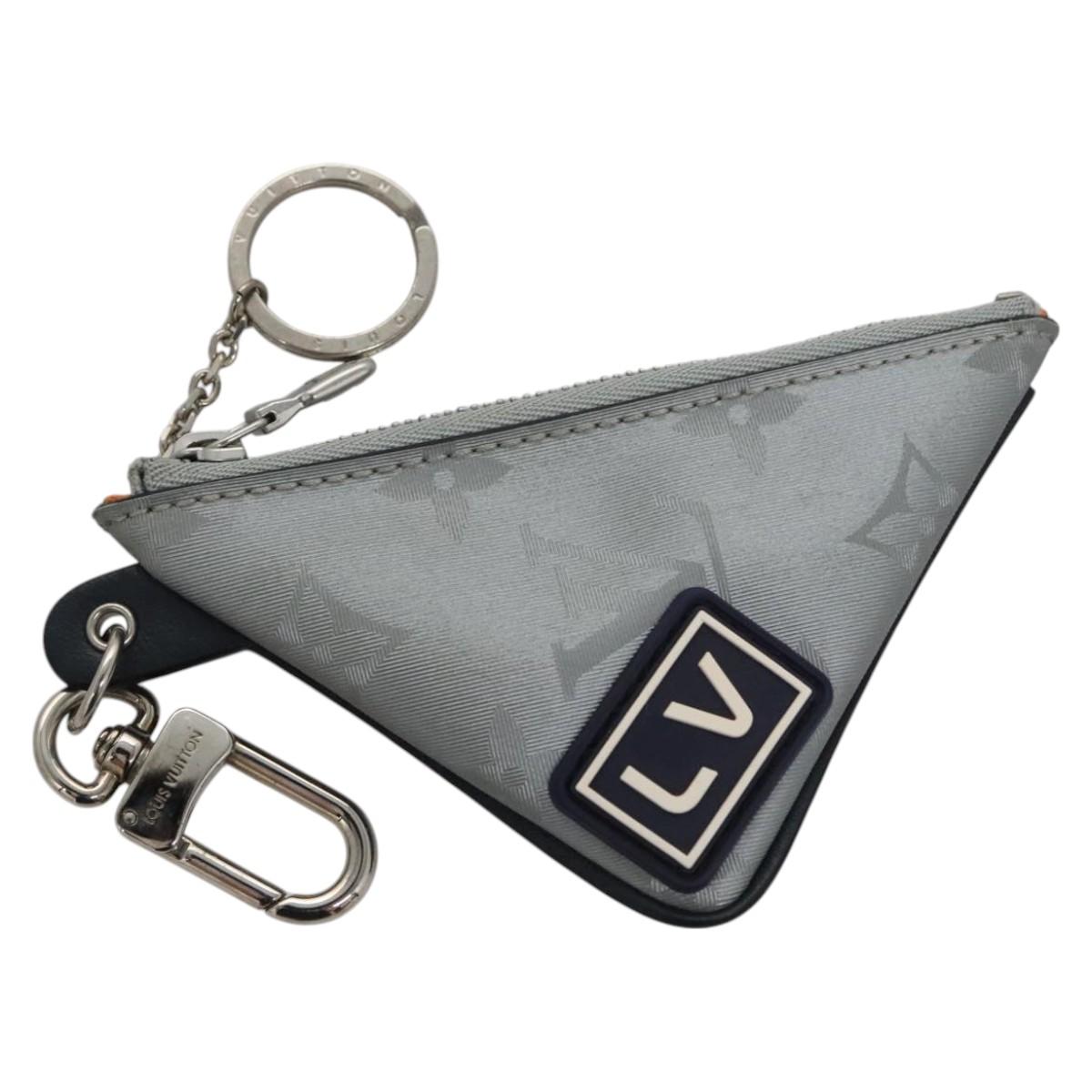LOUIS VUITTONのグレー金属ハンガー LOUIS VUITTON Monogram satellite Porte Cles Charm Silver MP2217 LV