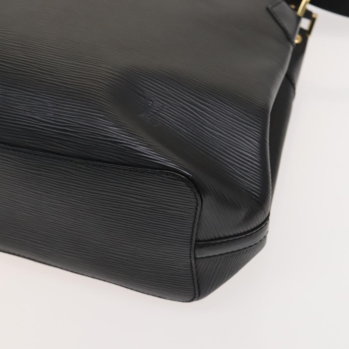 Louis Vuitton Black Epi バッグ【Aランク/付属品有】 LOUIS VUITTON Pochette Homme Epi Leather Black Clutch Bag