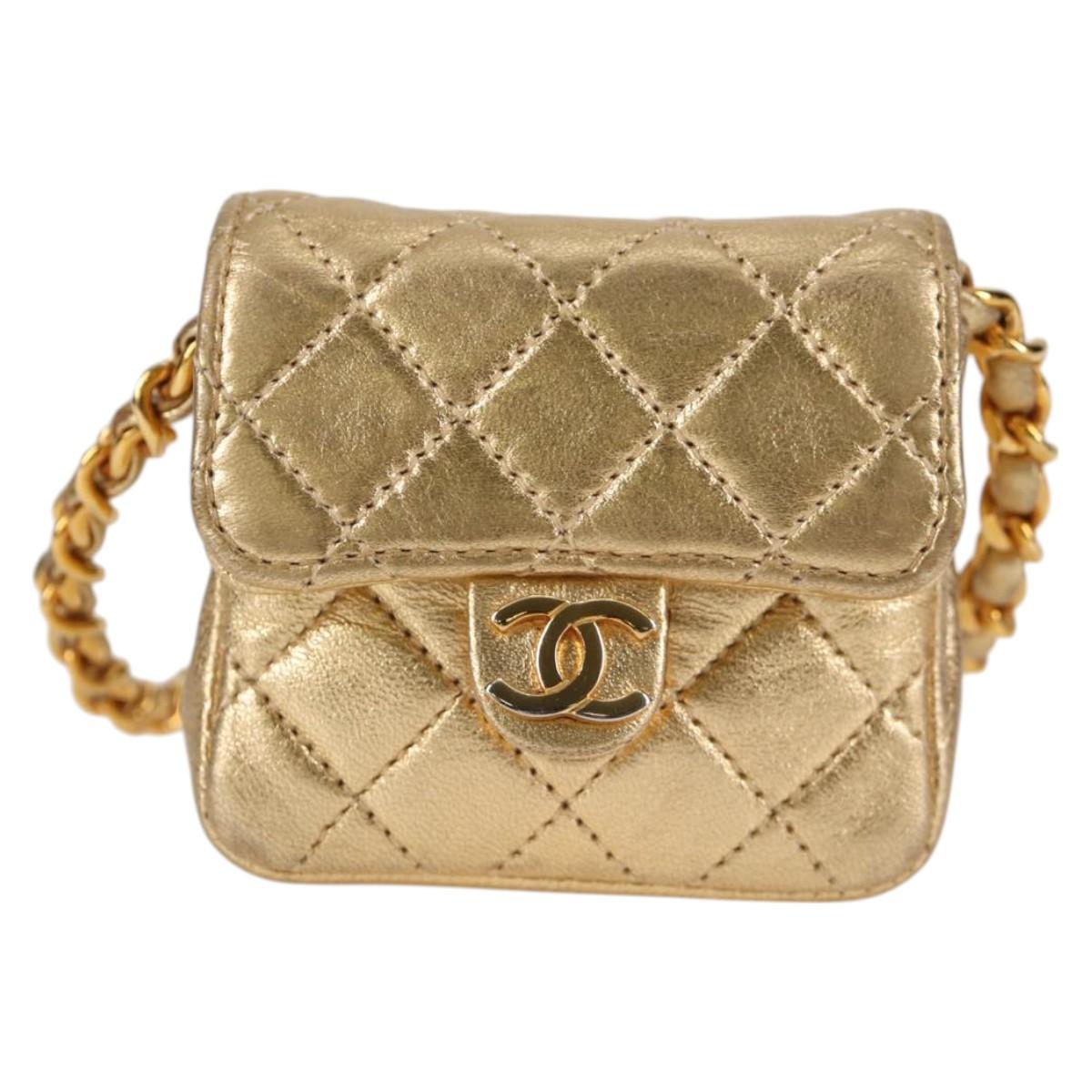 CHANEL Mini Mini Matelasse Chain Bag Lamb Skin Gold Tone CC Auth