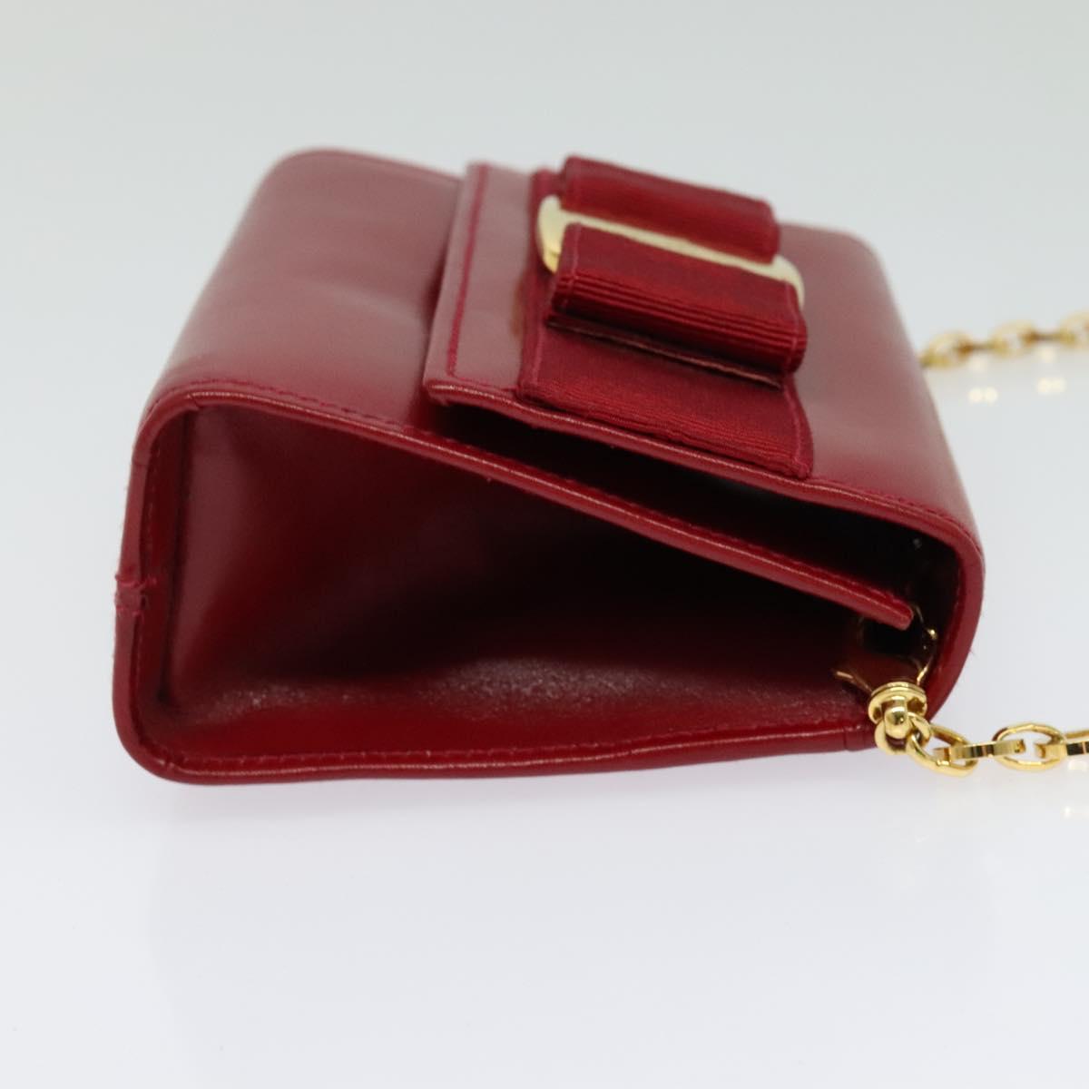 Feragamo チェーンミニショルダー Salvatore Ferragamo Vala Chain Mini Shoulder Bag Leather Red Gold