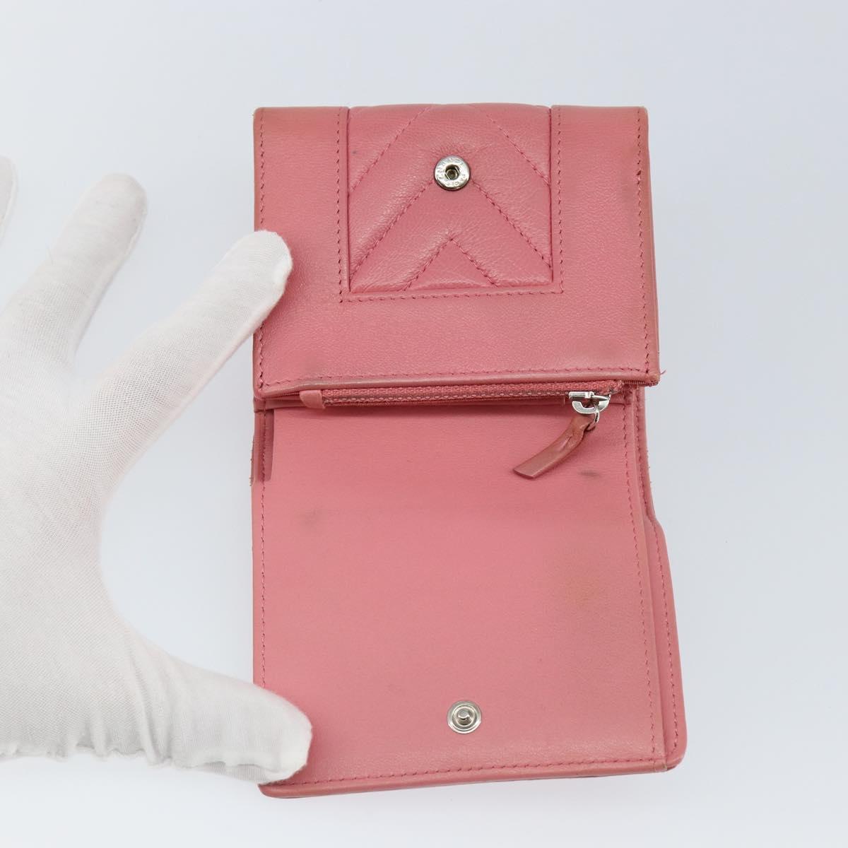 CHANEL  ココマークスティッチ　ウォレット Chanel Mademoiselle Coco V-stitch Tri-fold Wallet Black ref