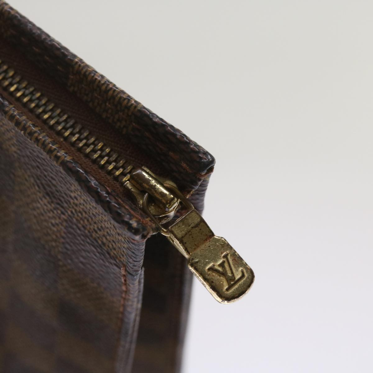 LOUIS VUITTON Damier Ebene Poche Toilette 26 Pouch N47543 LV Auth