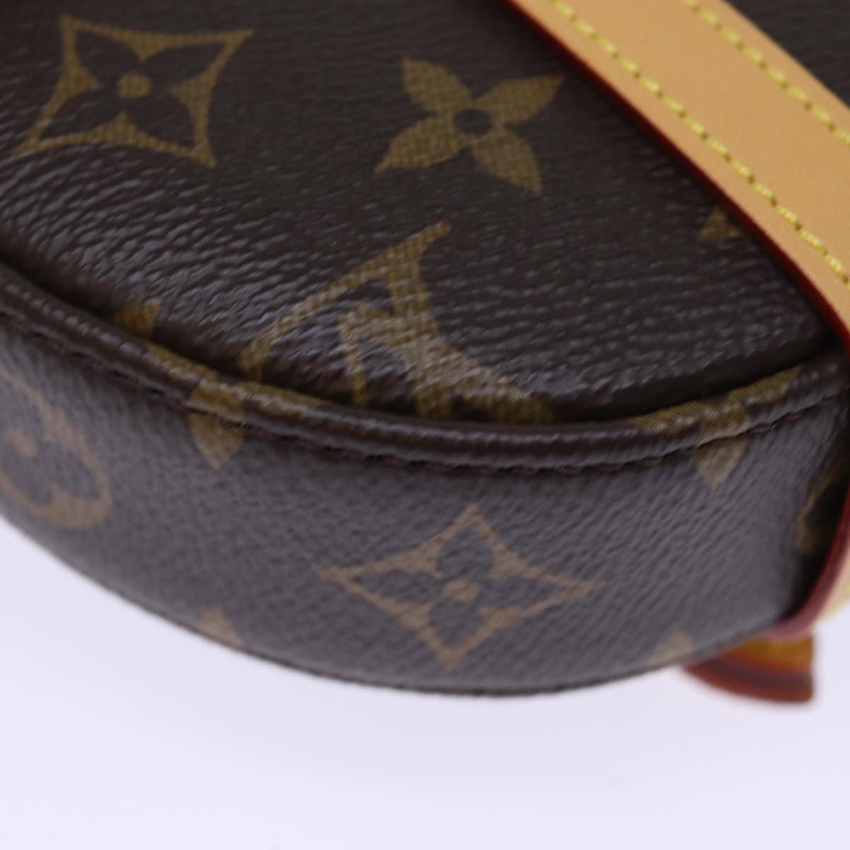 LOUIS VUITTON Monogram Micro Chantilly Shoulder Bag M46643 LOUIS VUITTON Monogram Micro Chantilly Shoulder Bag M46643