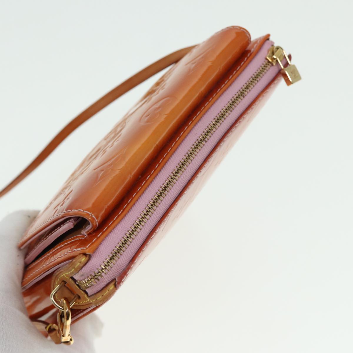 LOUIS VUITTON Monogram Vernis Motto Pouch Marshmallow Pink