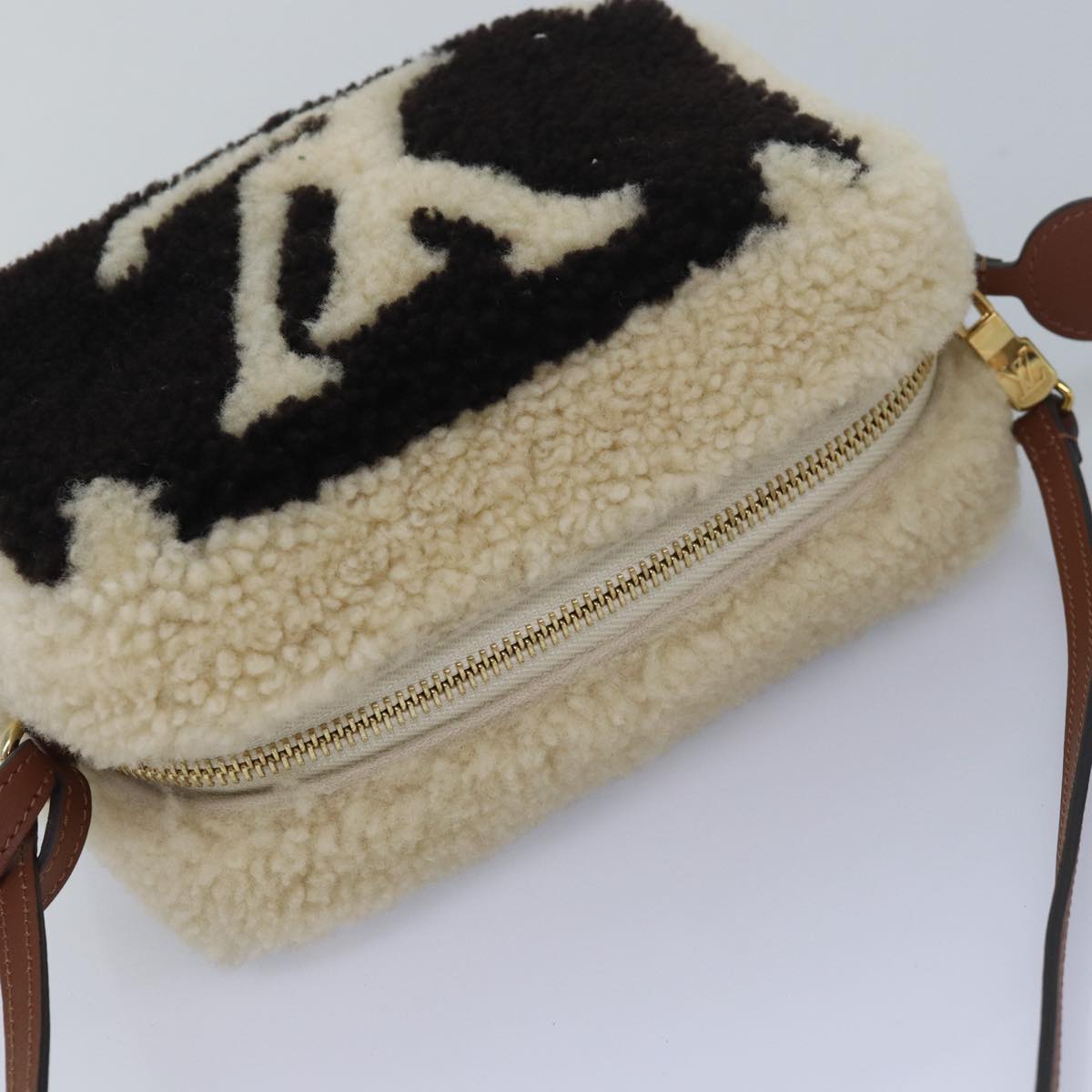 LOUIS VUITTON Monogram Teddy Beach Pouch Beige Black M68599 LV