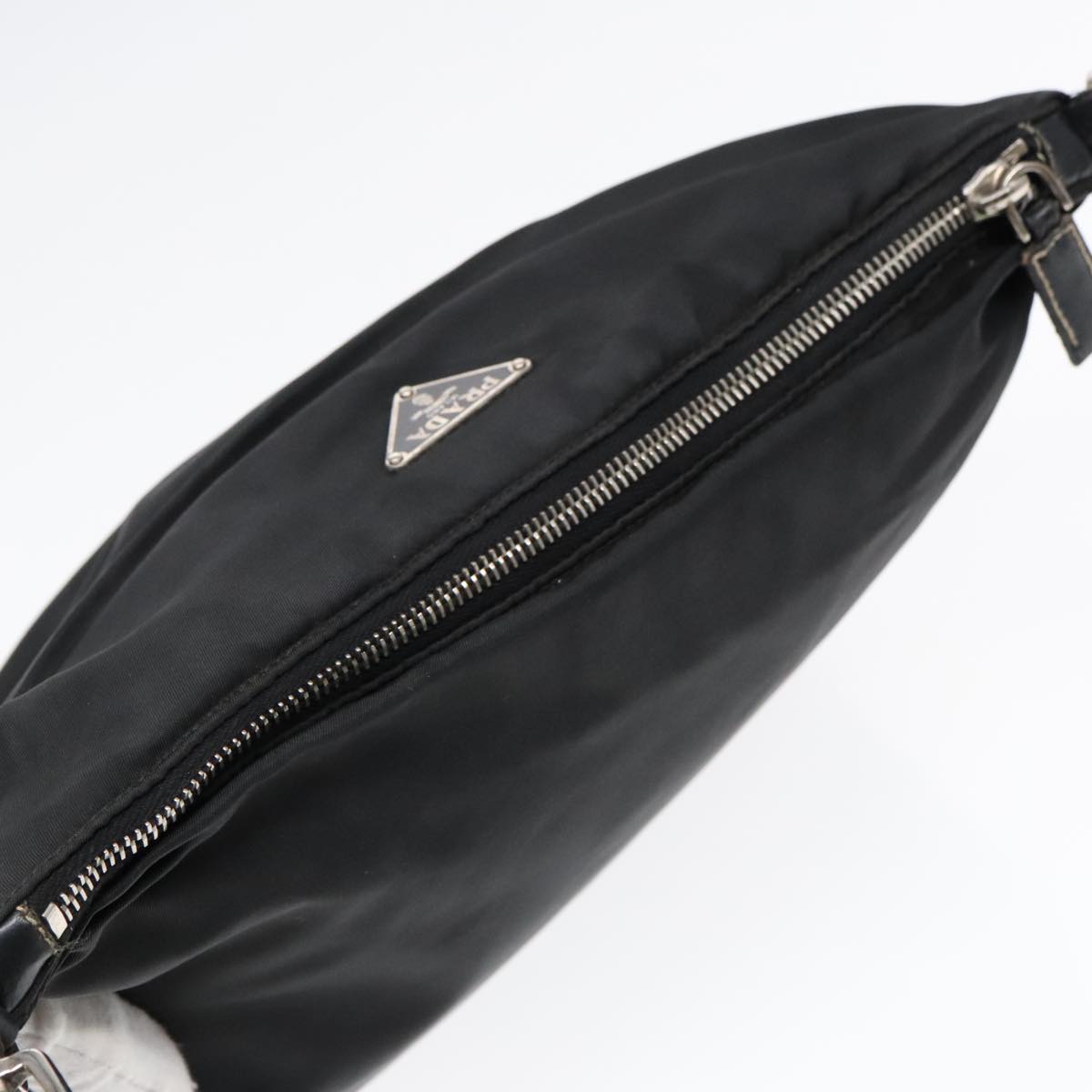 PRADAブラック-ボディバッグ-ストライプ PRADA ブラック ボディバッグ ストライプ - メルカリ