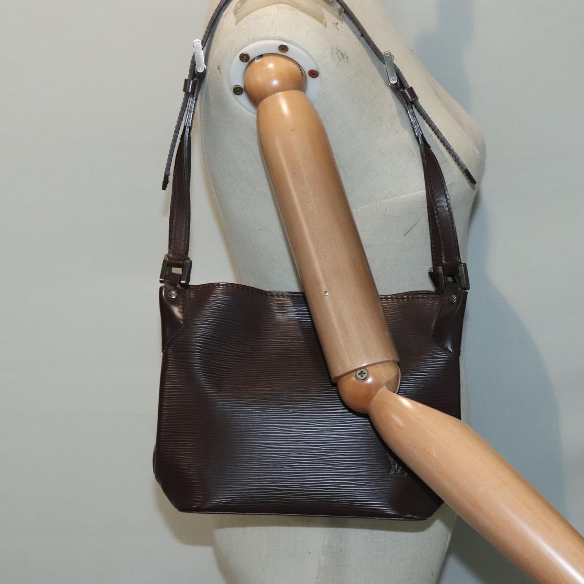 LOUIS VUITTON Epi Mandala PM Shoulder Bag Brown Mocha M5893D