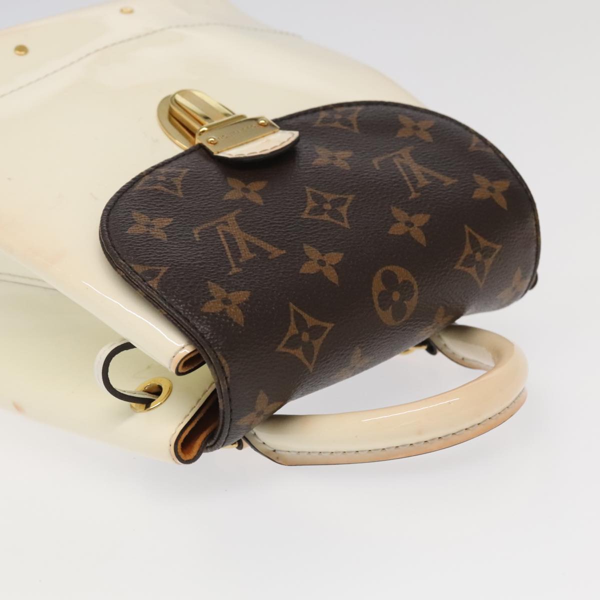 LOUIS VUITTON Monogram Vernis Hot Spring Snow Backpack White 