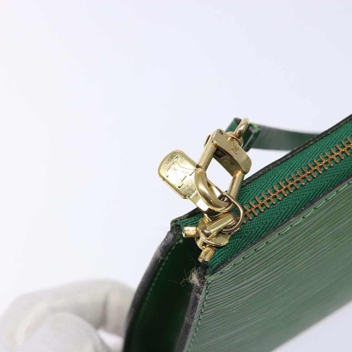 Louis Vuitton カモフラージュグリーン ポーチ Louis Vuitton カモフラージュグリーン ポーチ Louis Vuitton