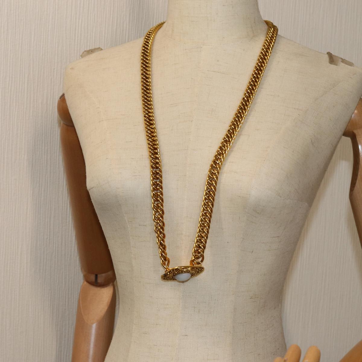 CHANEL Chain Pearl Belt metal Gold CC Auth bs13679 | eBay display picture 1