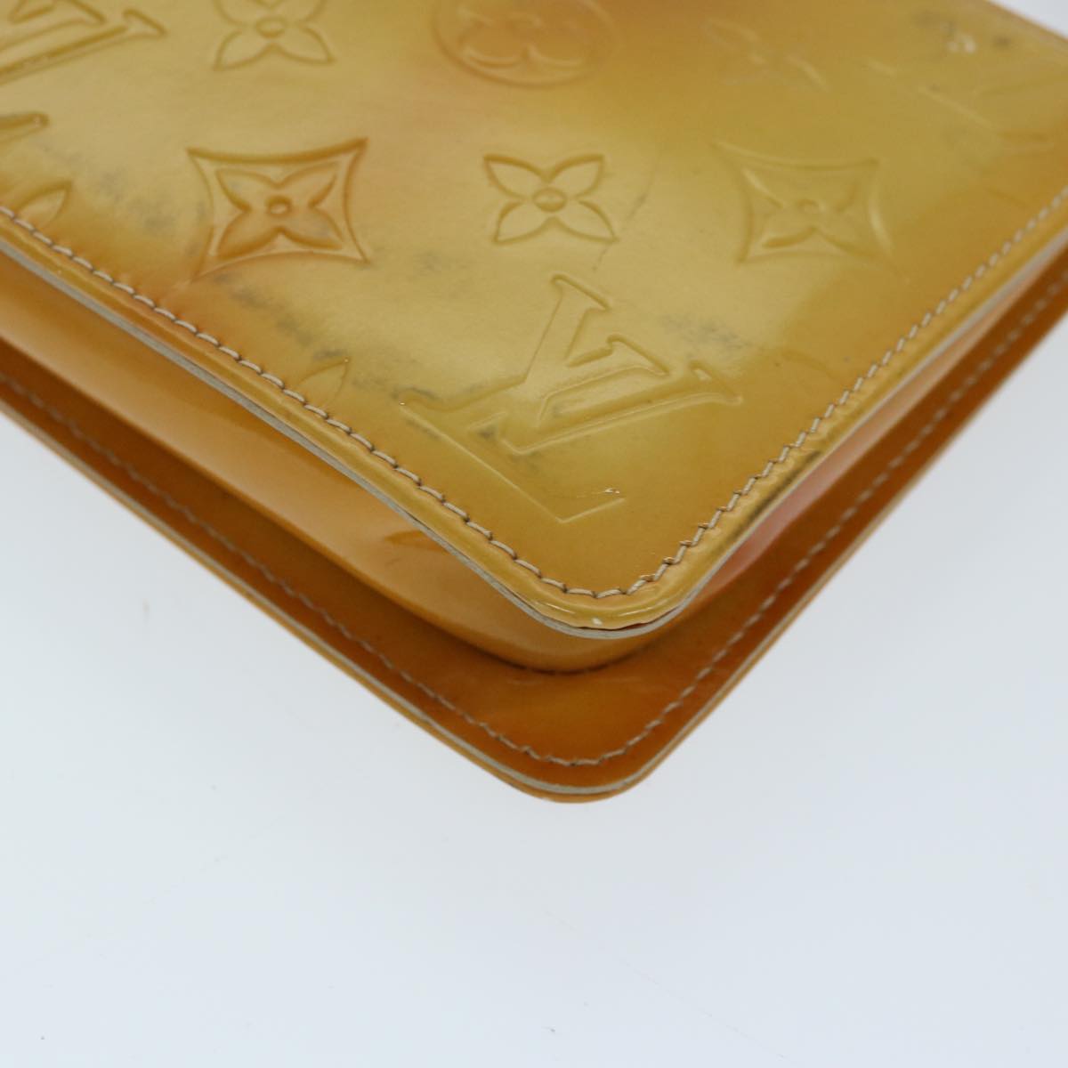 LOUIS VUITTON Monogram Vernis Lexington Pouch Beige M91010
