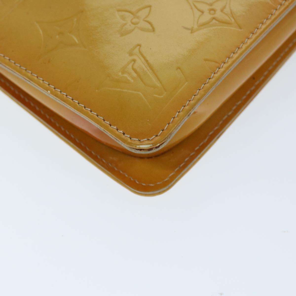 LOUIS VUITTON Monogram Vernis Lexington Pouch Beige M91010