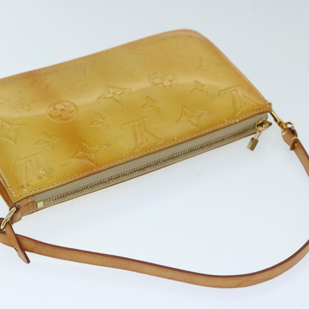 LOUIS VUITTON Monogram Vernis Lexington Pouch Beige M91010