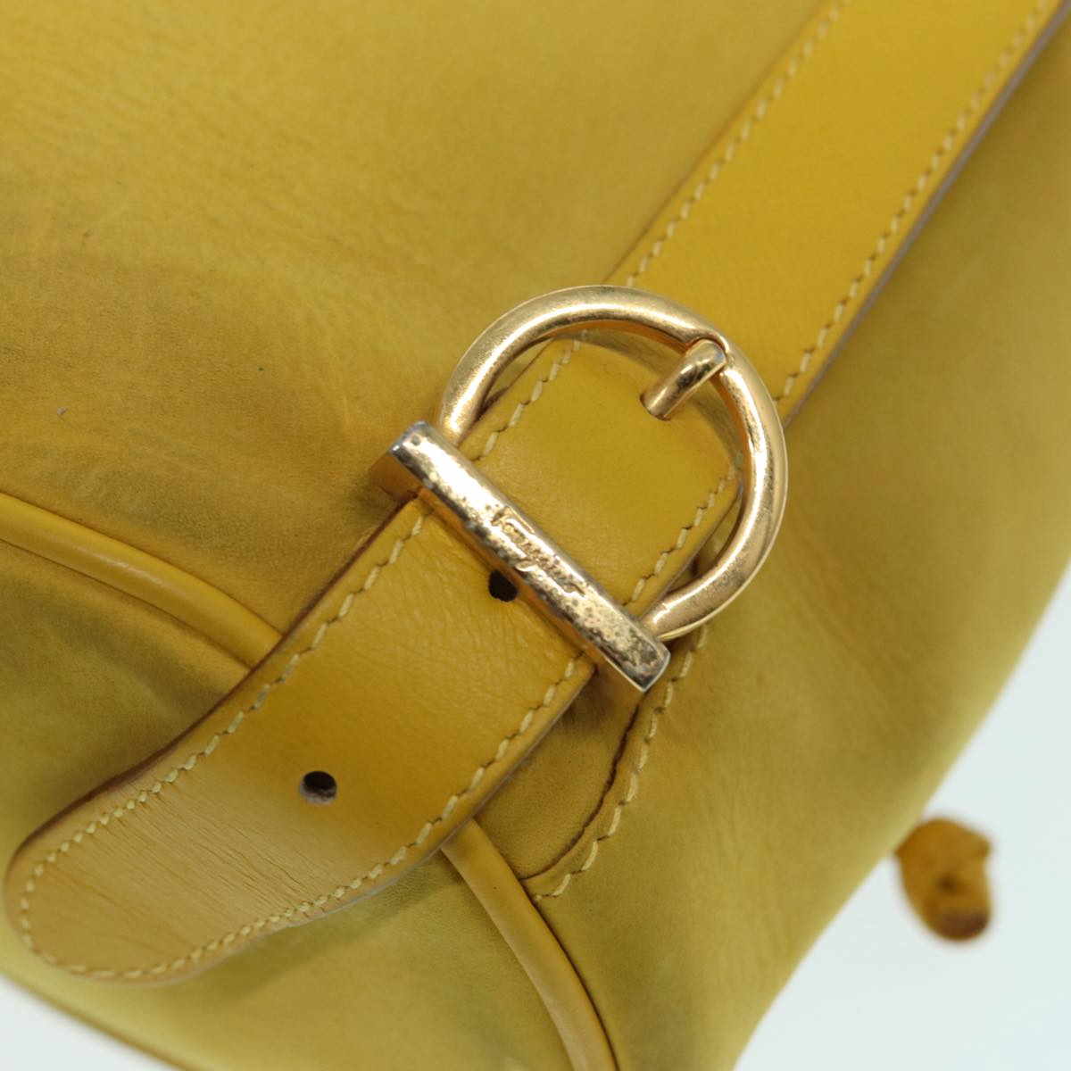 Salvatore Ferragamo Gancini Backpack Suede Yellow Gold Auth yk14203 Salvatore Ferragamo Gancini Backpack Suede Yellow Gold Auth  main image 4