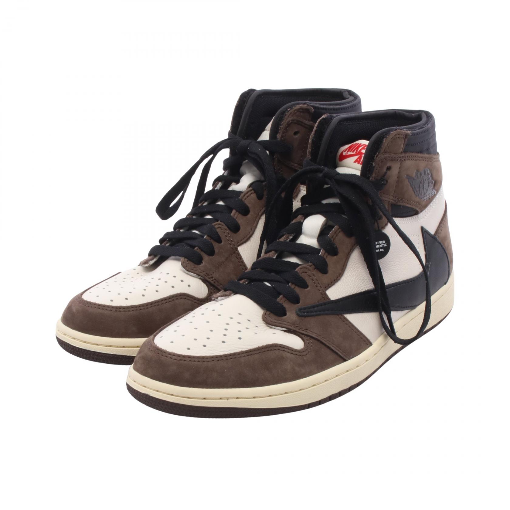 ナイキ × TRAVIS SCOTT スニーカー CD4487-100