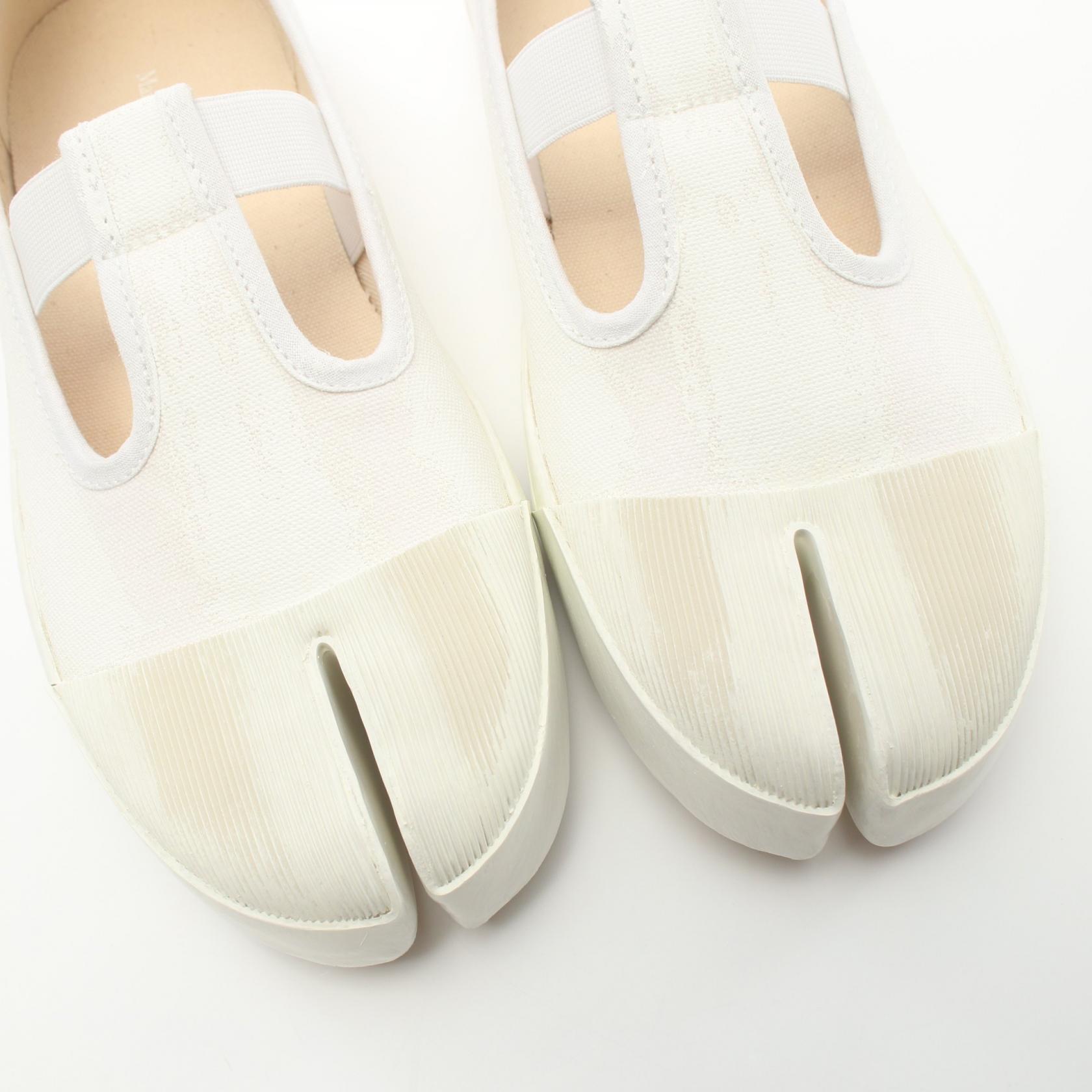 Maison Margiela タビ38 Maison Margiela Women's on the Deck Tabi Mary Jane Sneakers