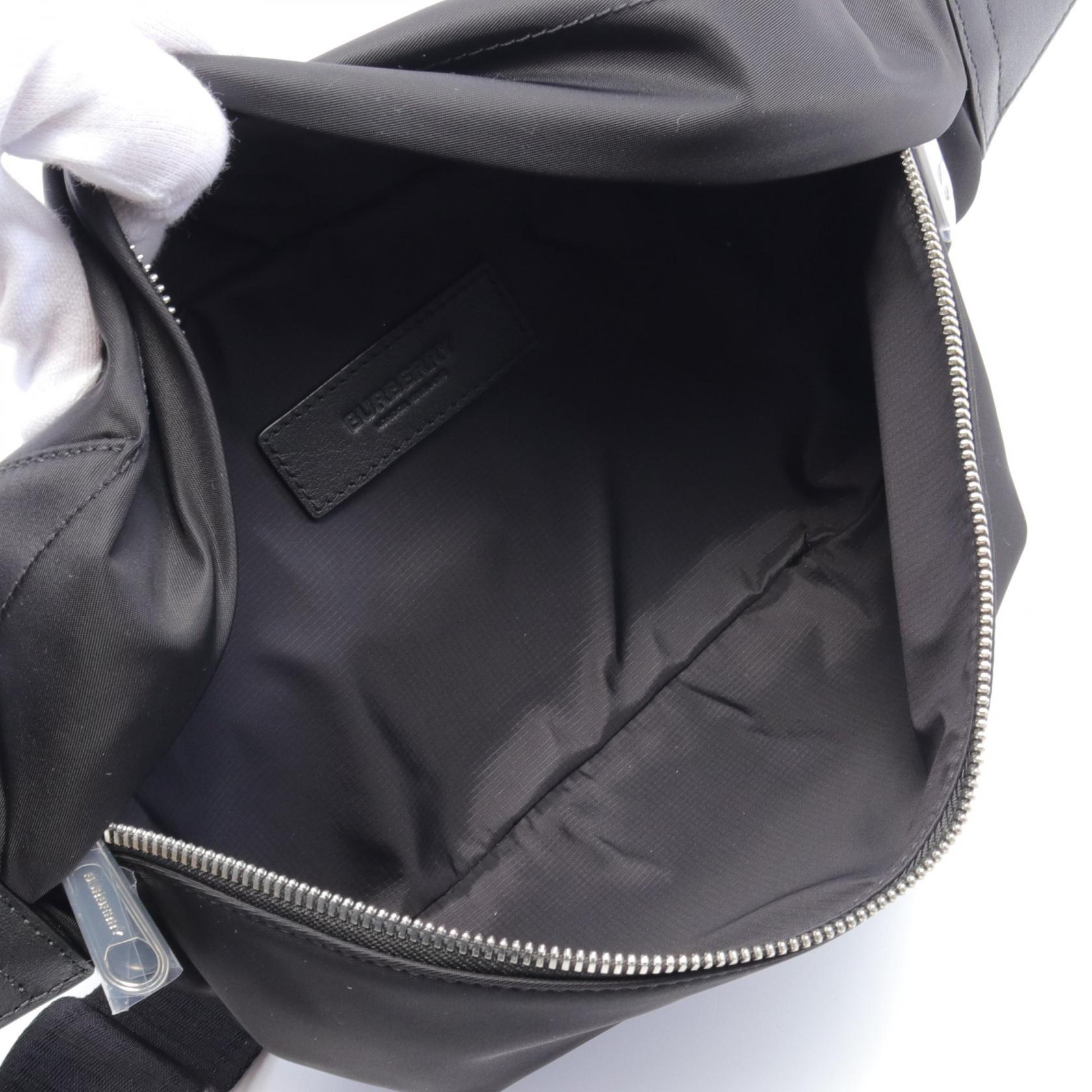 バッグ・カバンその他 Burberry General Burberry Large Shield Checked Messenger Bag 8089304