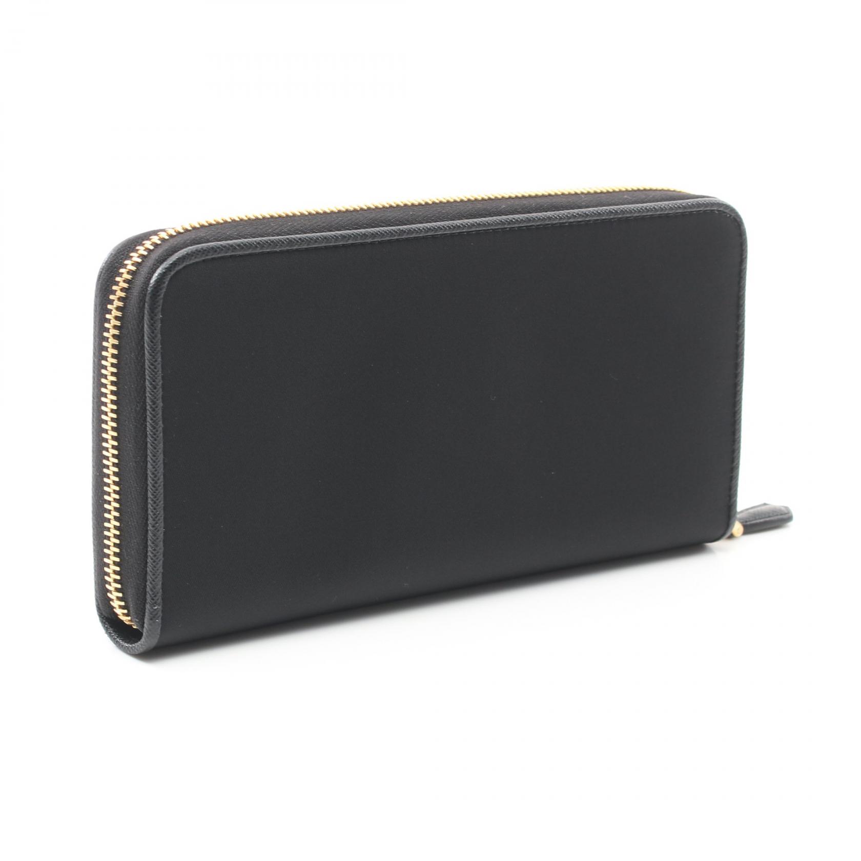 PRADA｜LONG WALLETS (1ML506 2DMI F0002) Amazon.com: Prada Women's Black Leather Long Wallet 1ml506