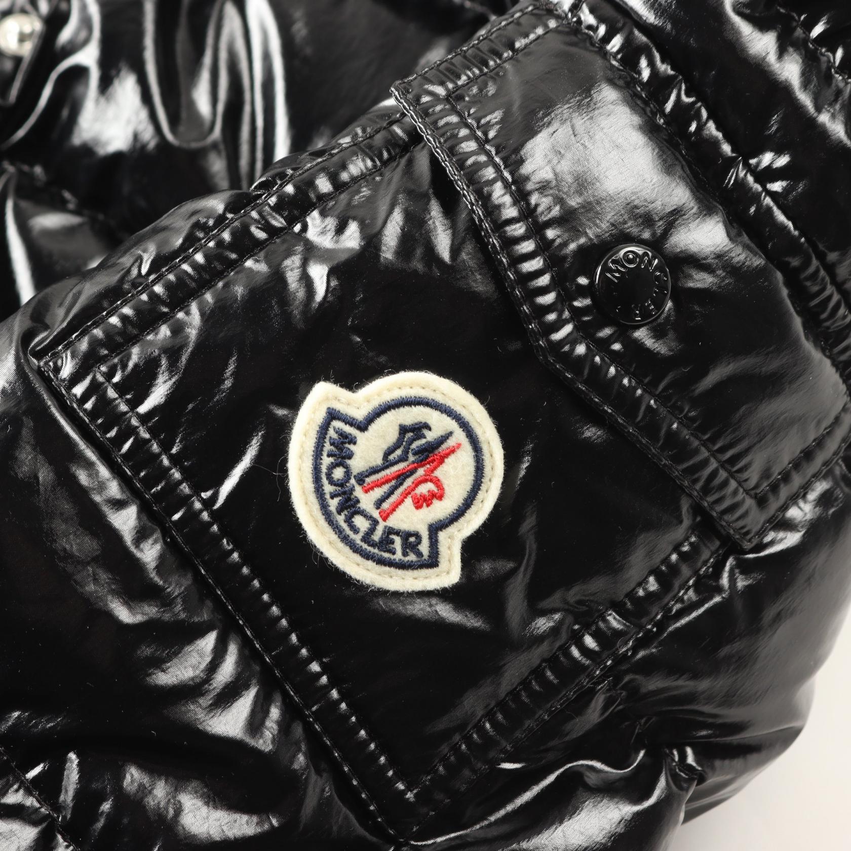 MONCLER BARANTE Down jacket J20931A00017597EU999 Nylon Black