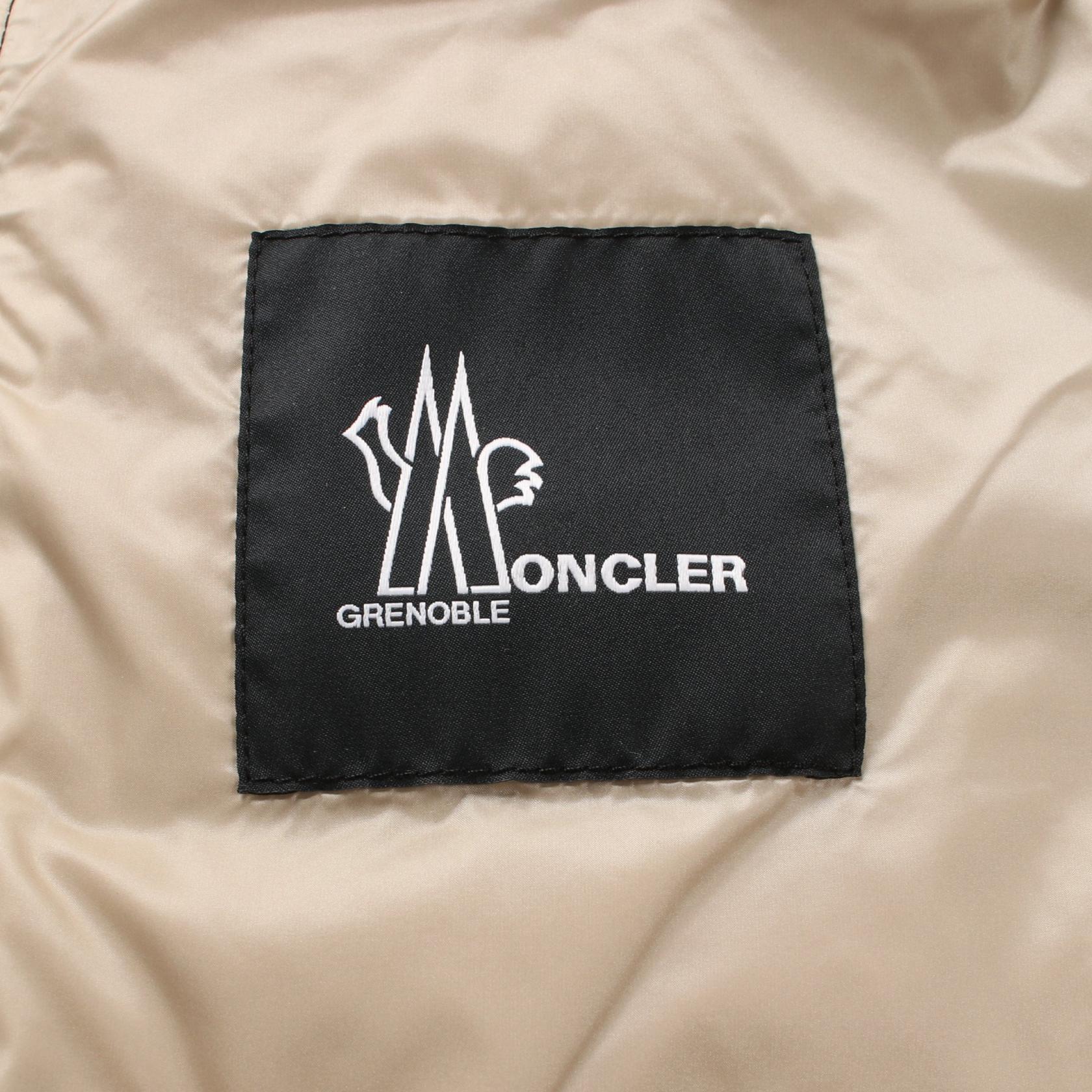 MONCLER Walibi Down jacket J20981A00021539YL999 Nylon Black