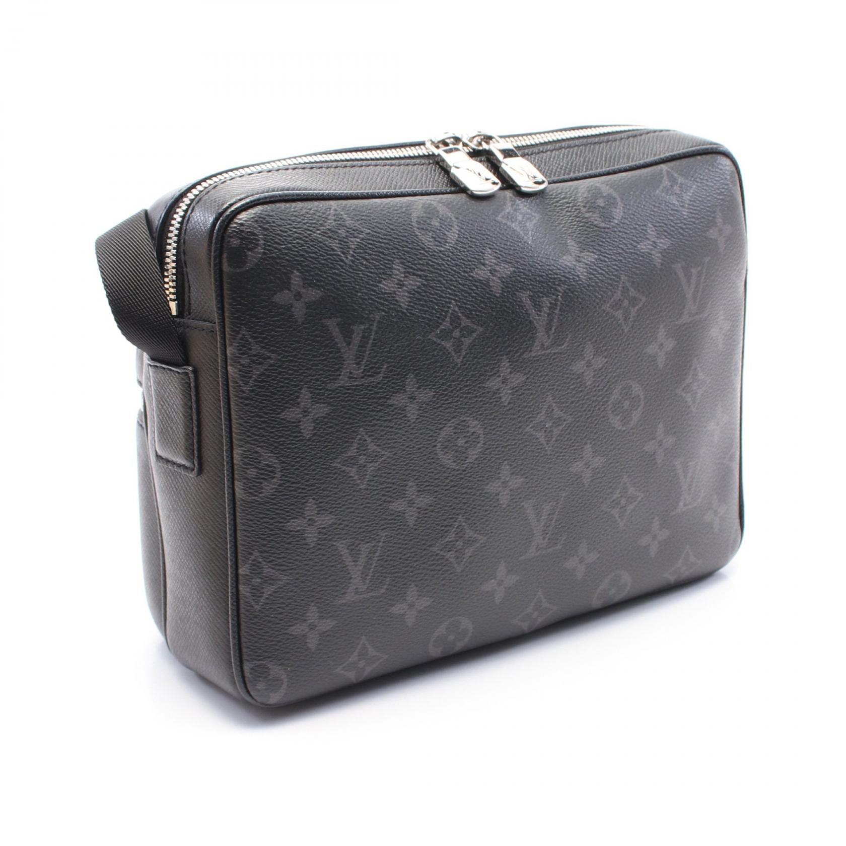 LOUIS VUITTON Outdoor Messenger crossbody PM Shoulder Bag
