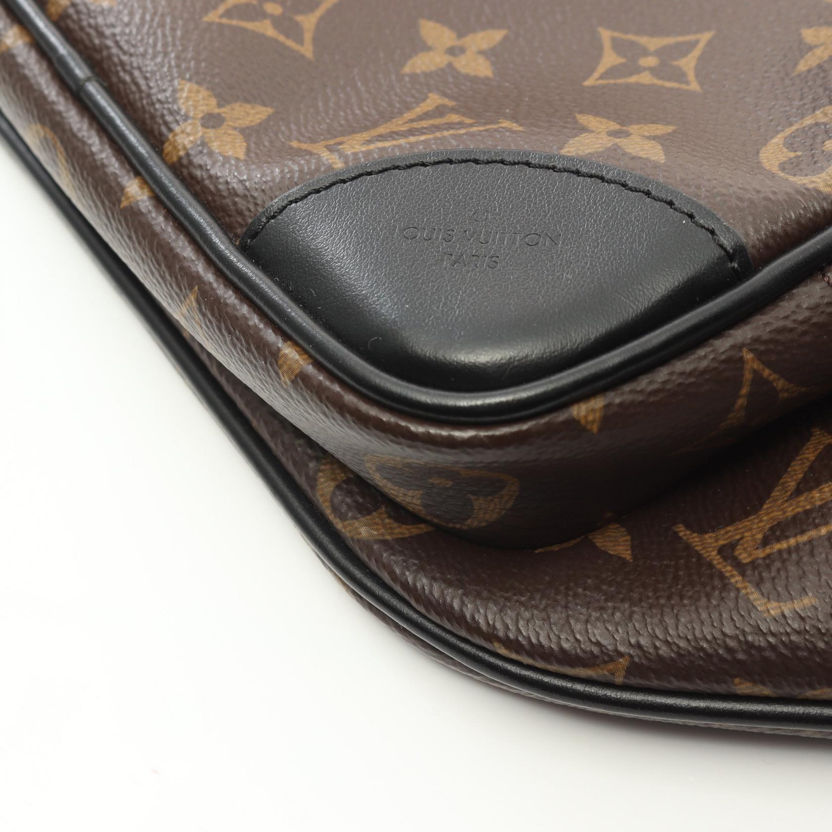 ショルダーバッグ・ポシェット Louis Vuitton Christopher Bumbag Monogram Brown M45337 Louis Vuitton Christopher Bumbag Monogram Brown M45337
