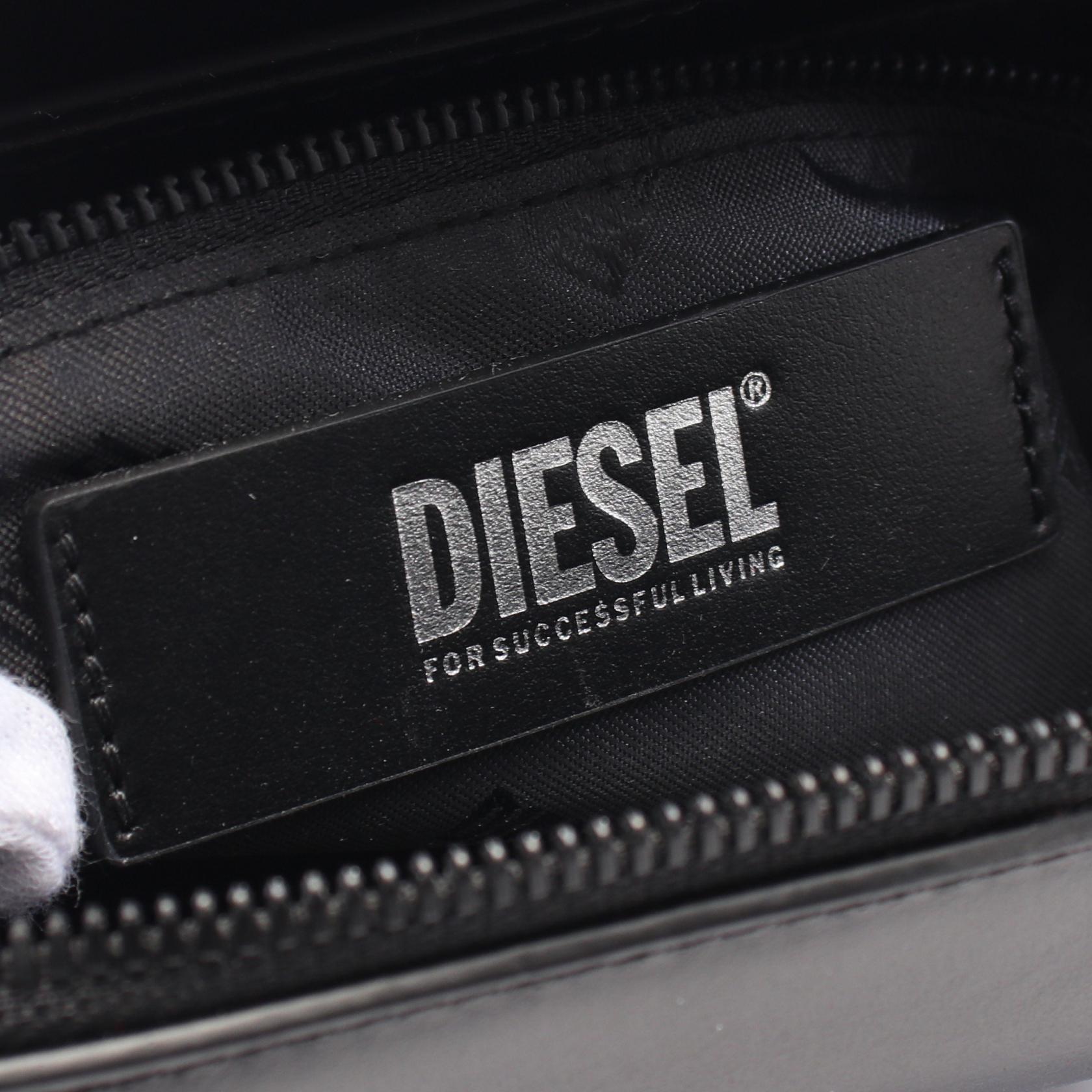 ゆっくん新品 DIESEL 1dr camera bag Women's 1DR Camera Bag-Camera bag in solarised denim | Blue