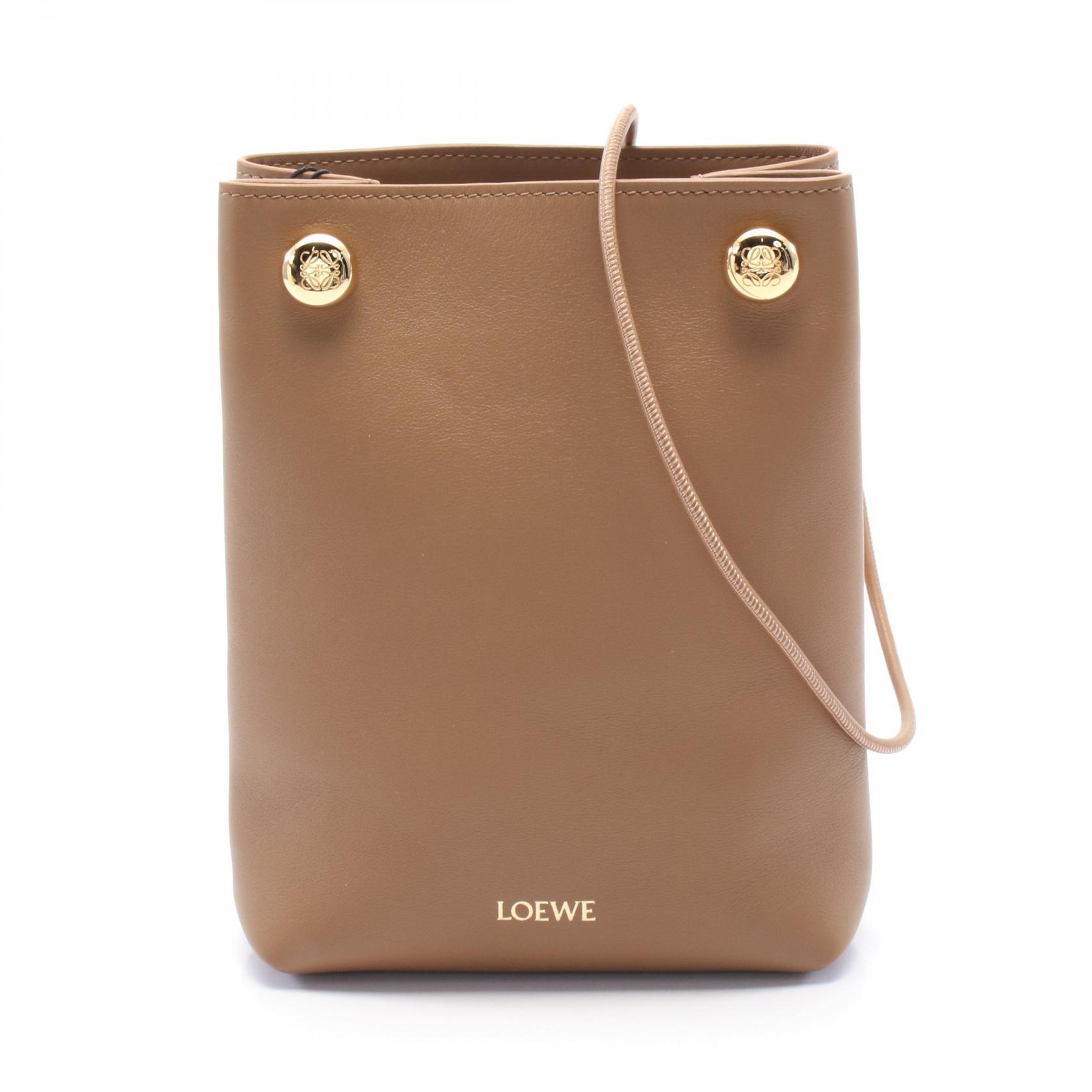 ☆送料・関税込☆LOEWE★カフスキンペブルポーチ★BROWN★ 2101218805925_1.jpg