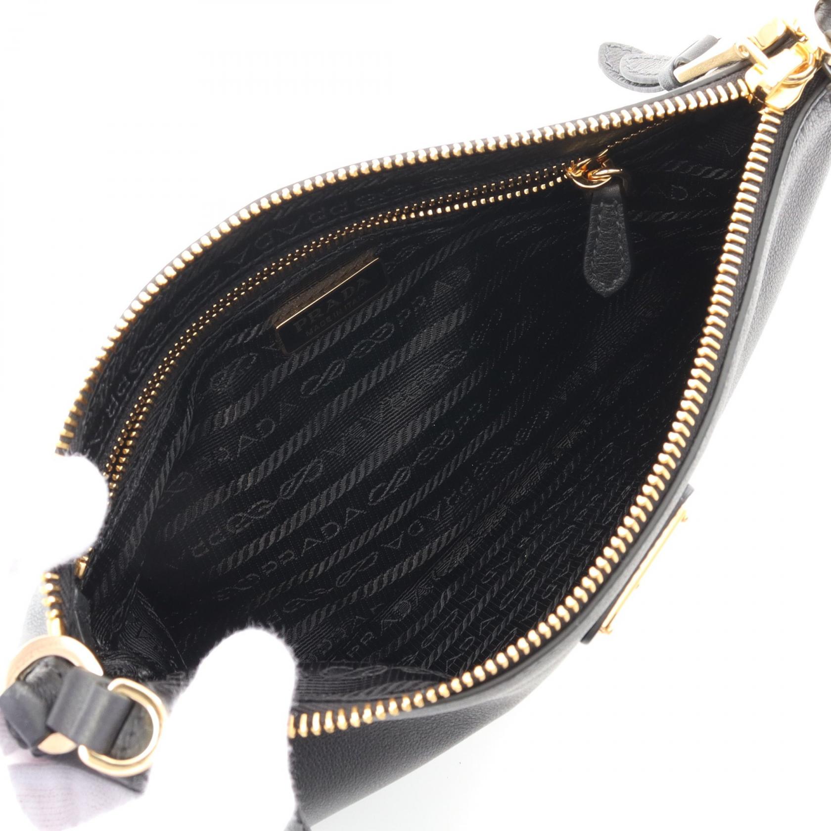 プラダ PRADA SOFT GRAIN ショルダーバッグ バッグ レザー レディース ブラック系 1BC2382CYSF0002 【新品】 PRADA SOFT GRAIN Shoulder Bag 1BC2382CYSF0002 leather Black | eBay