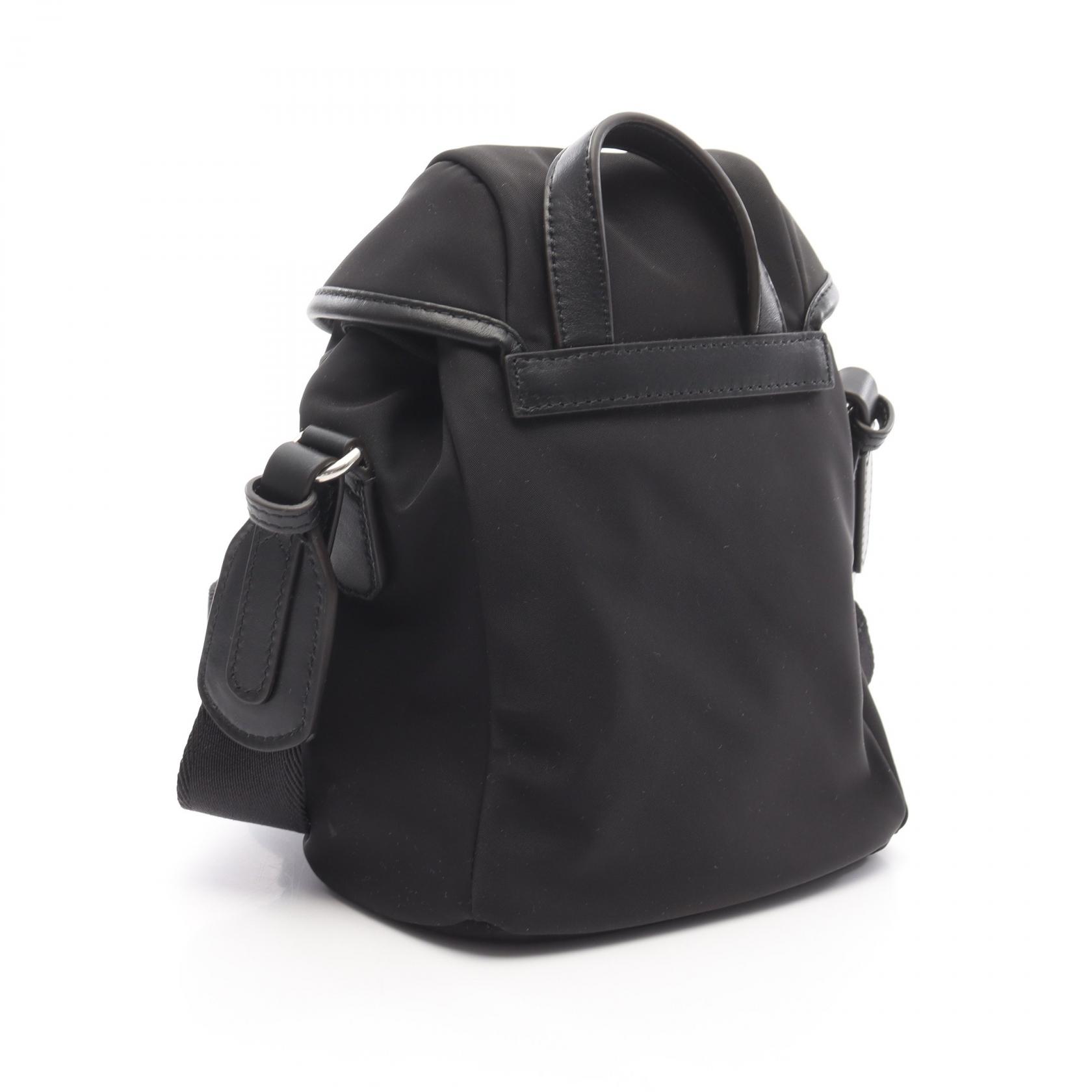 ショルダーバッグ・ポシェット MONCLER 'Mini Trick' crossbody bag Moncler Mini Trick water-repellent Crossbody Bag | Black
