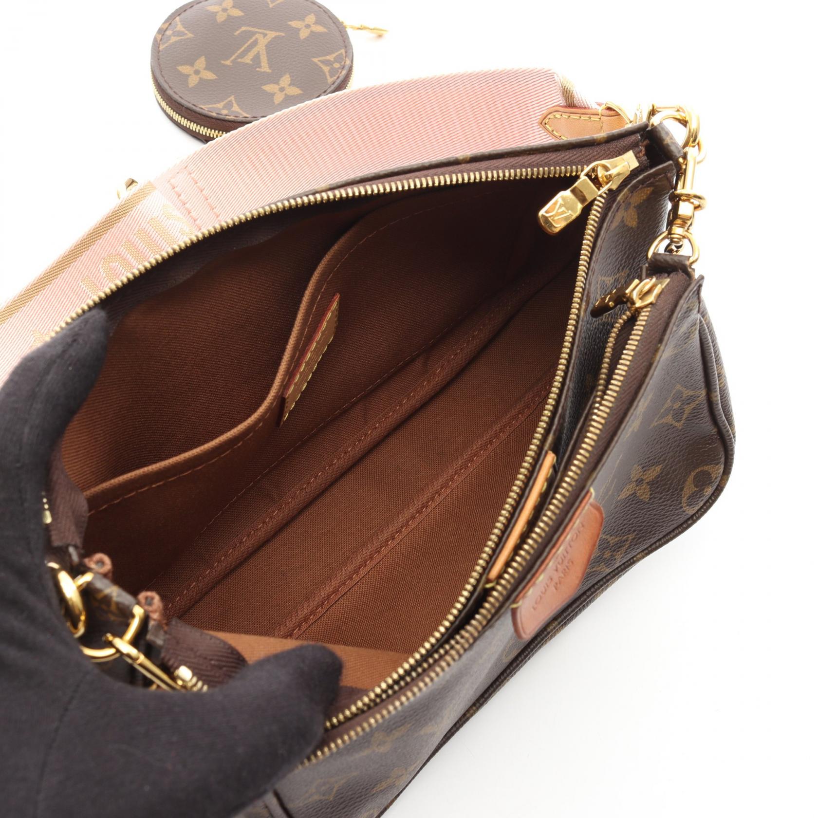 LOUIS VUITTON Multi Pochette Accessoires Shoulder Bag M44840