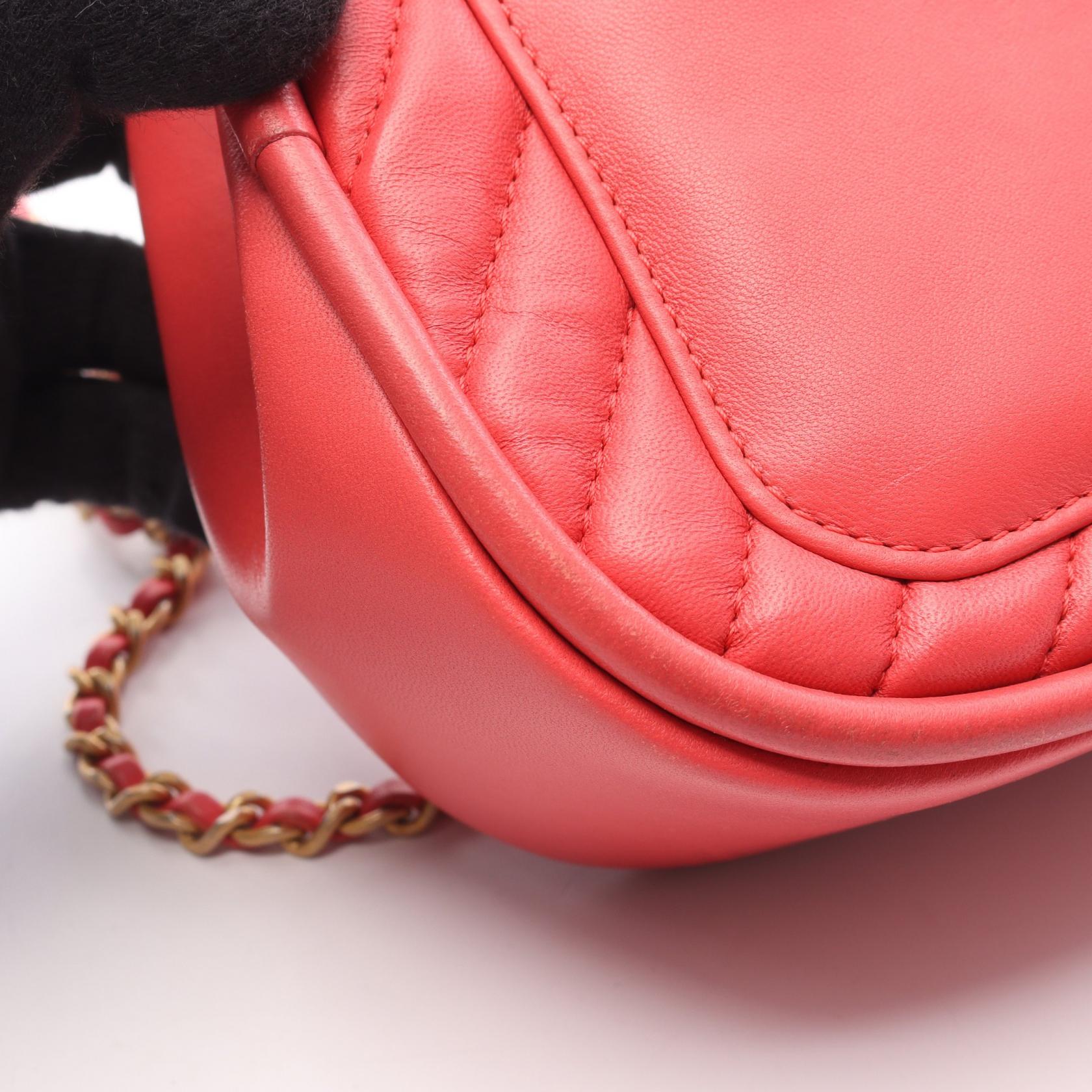 Chanel Chevron Stitch Chain Backpack Lambskin Pink Chanel Pink Chain Melody Backpack – Consign of the Times ™ main image 4