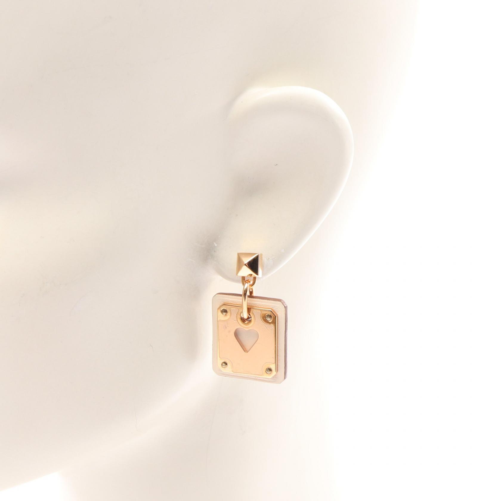 HERMES As de Coeur Pierced earrings Gold Plated leather  display picture 3