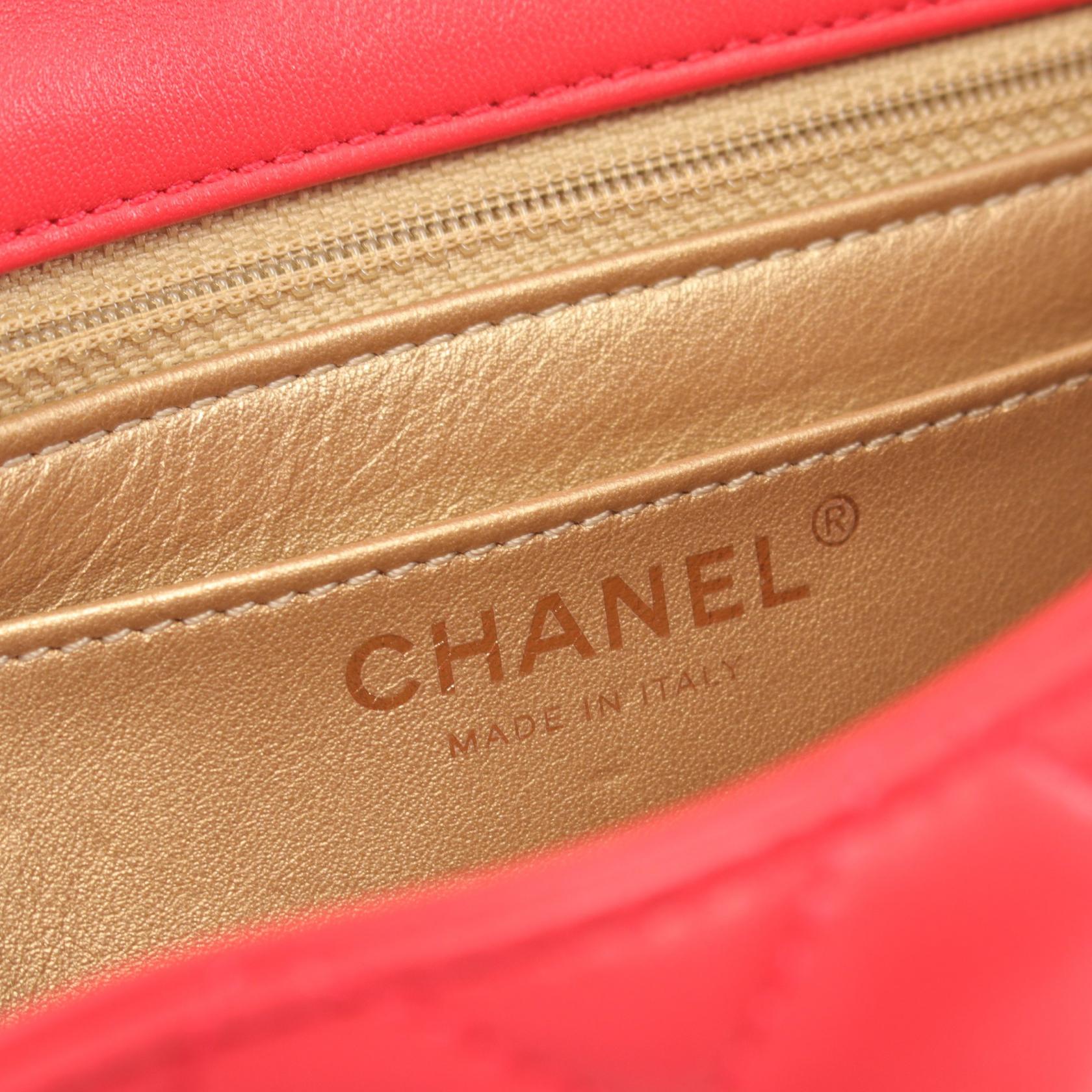 CHANEL Matelasse mini flap bag chain crossbody Shoulder Bag