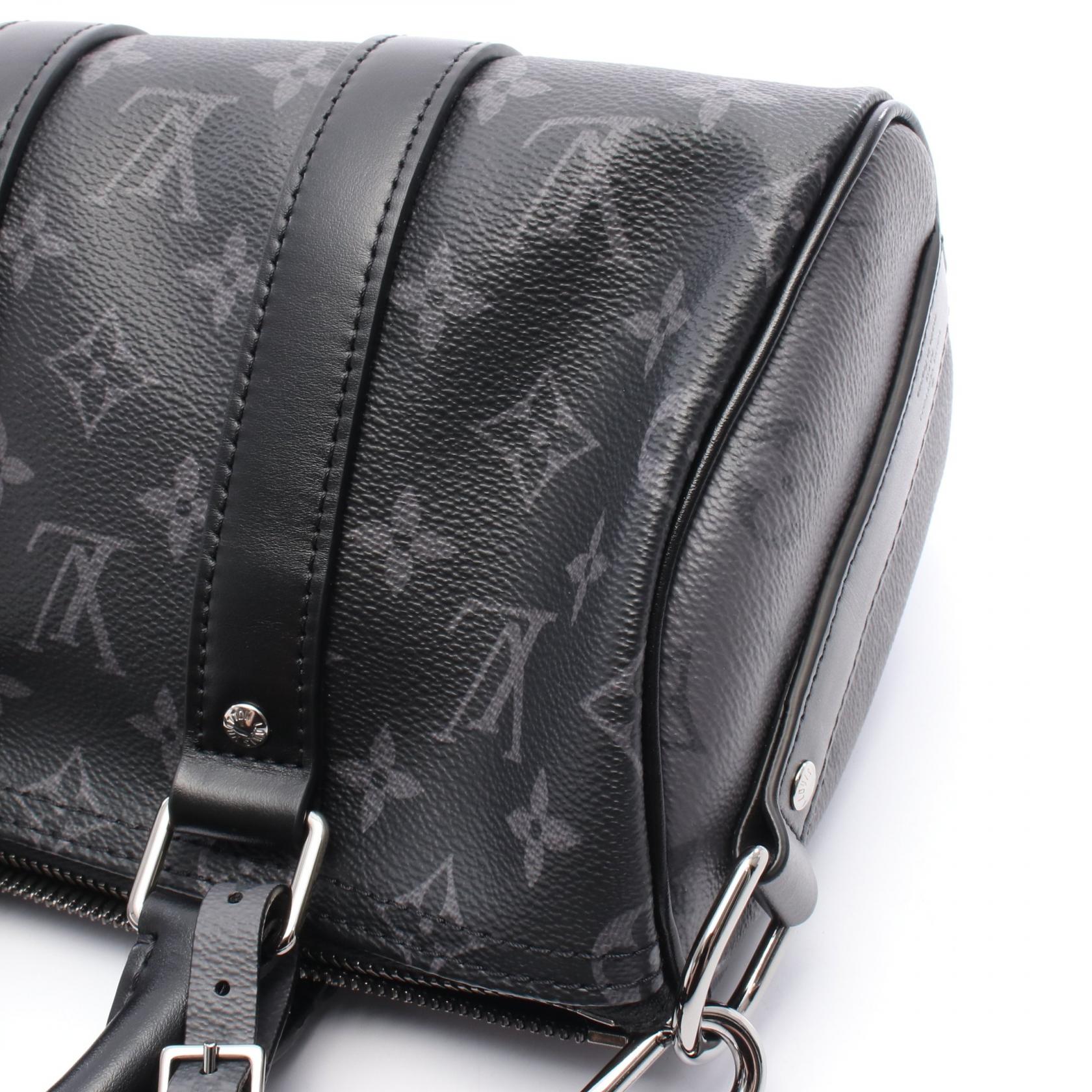 LOUIS VUITTON ブラックケース s-l1200.png