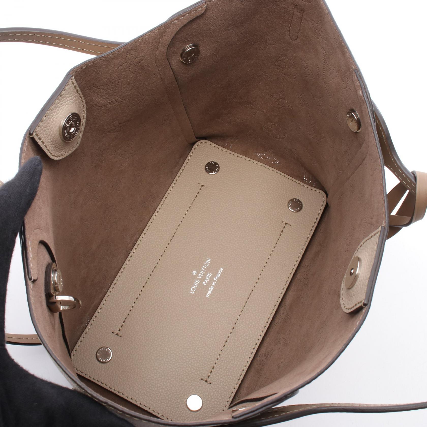 LOUIS VUITTON Hina PM crossbody Handbag M54351 Mahina leather