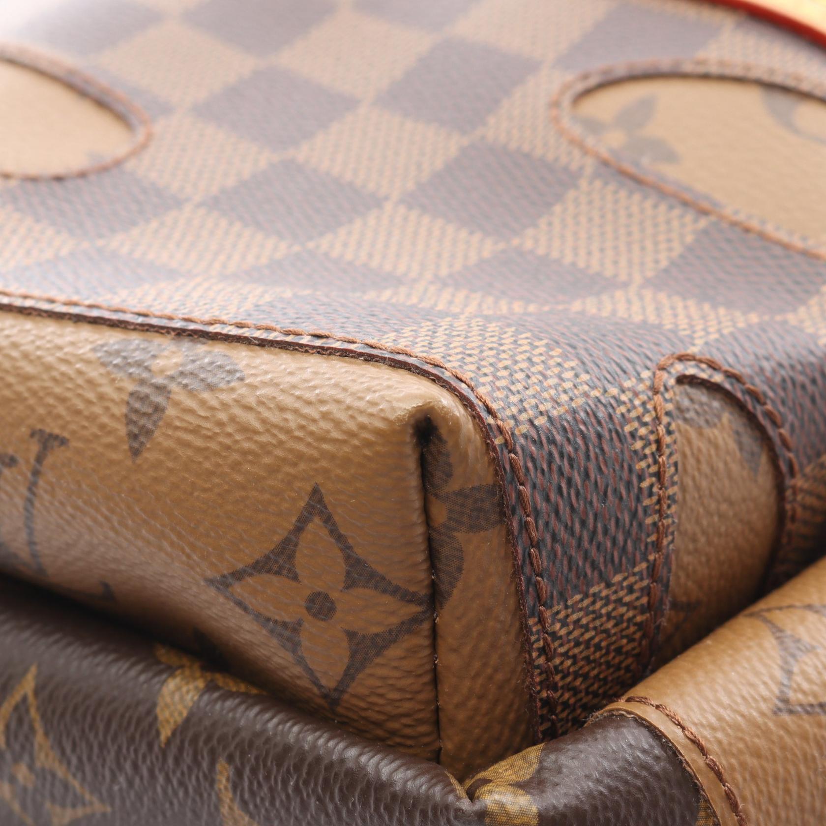 LOUIS VUITTON Discovery BackpackP M Rucksack M26130 Monogram