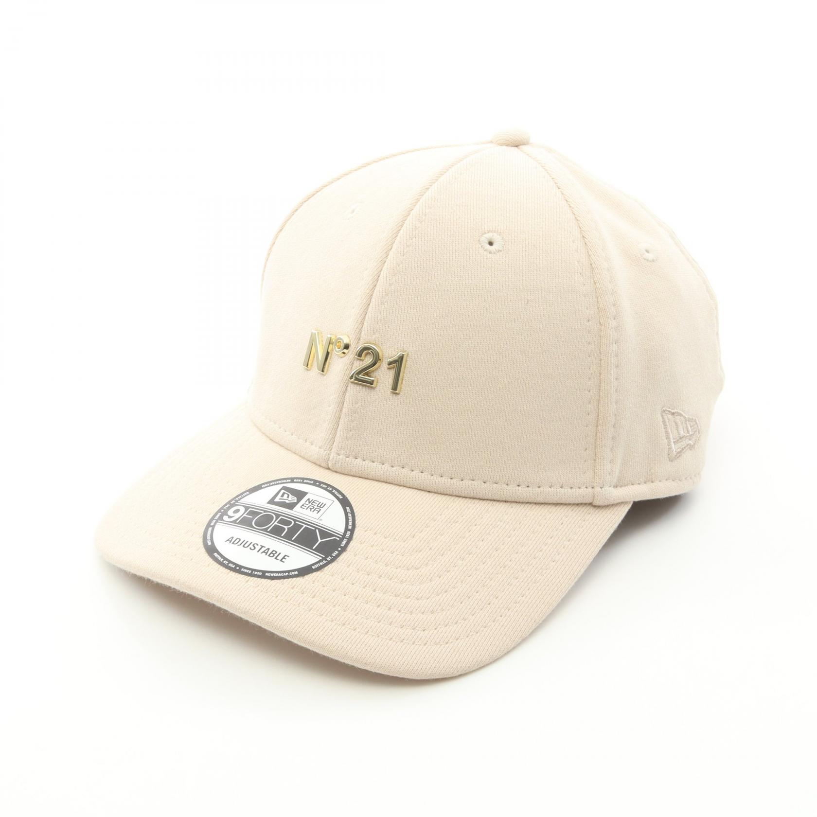 ヌメロヴェントゥーノ ×NEW ERA キャップ