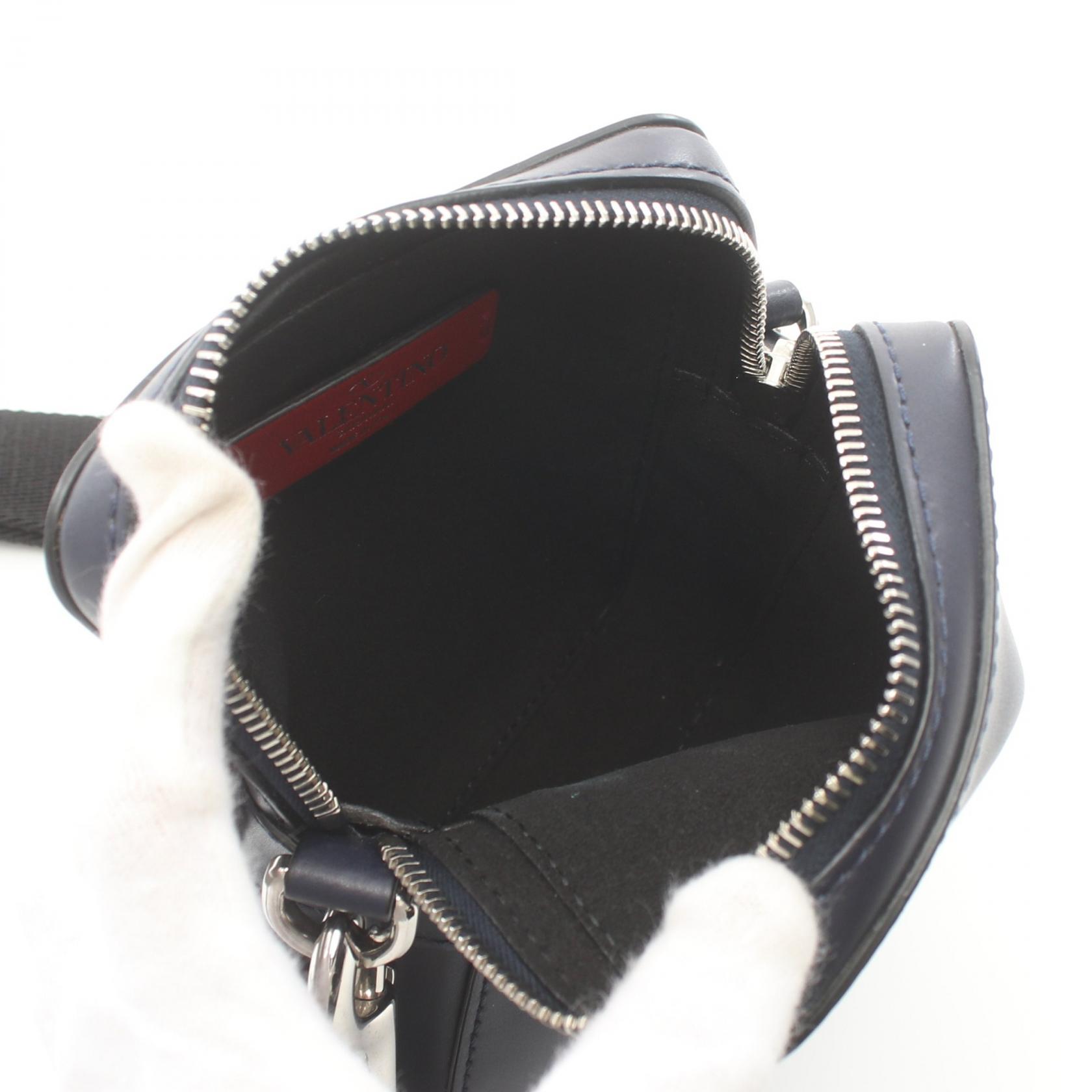 Valentino Garavani Outlet: bag in Toile Iconographe - Black