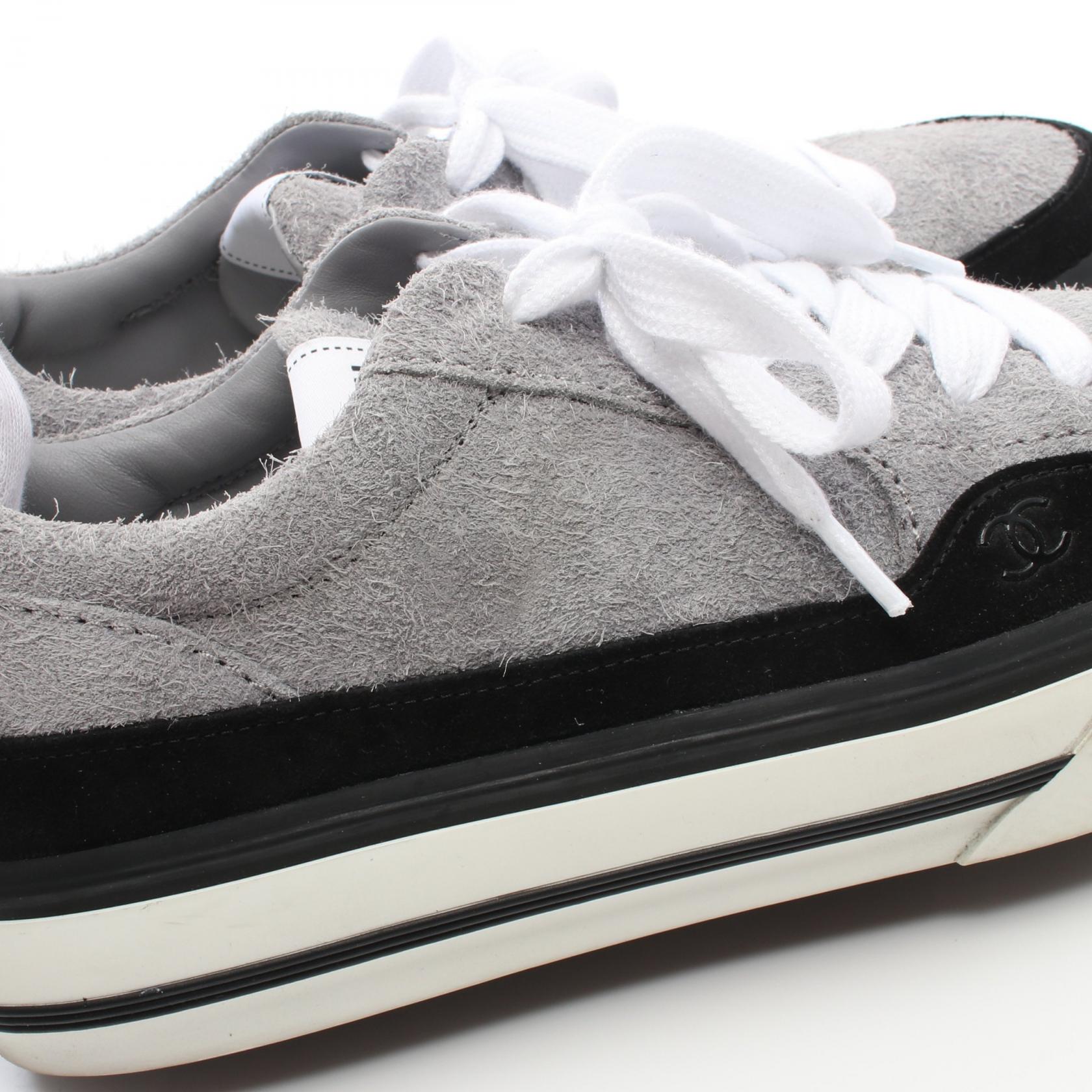 CHANEL スニーカー G45210 CHANEL sneakers shoes G45210 Suede Gray Black Used Women